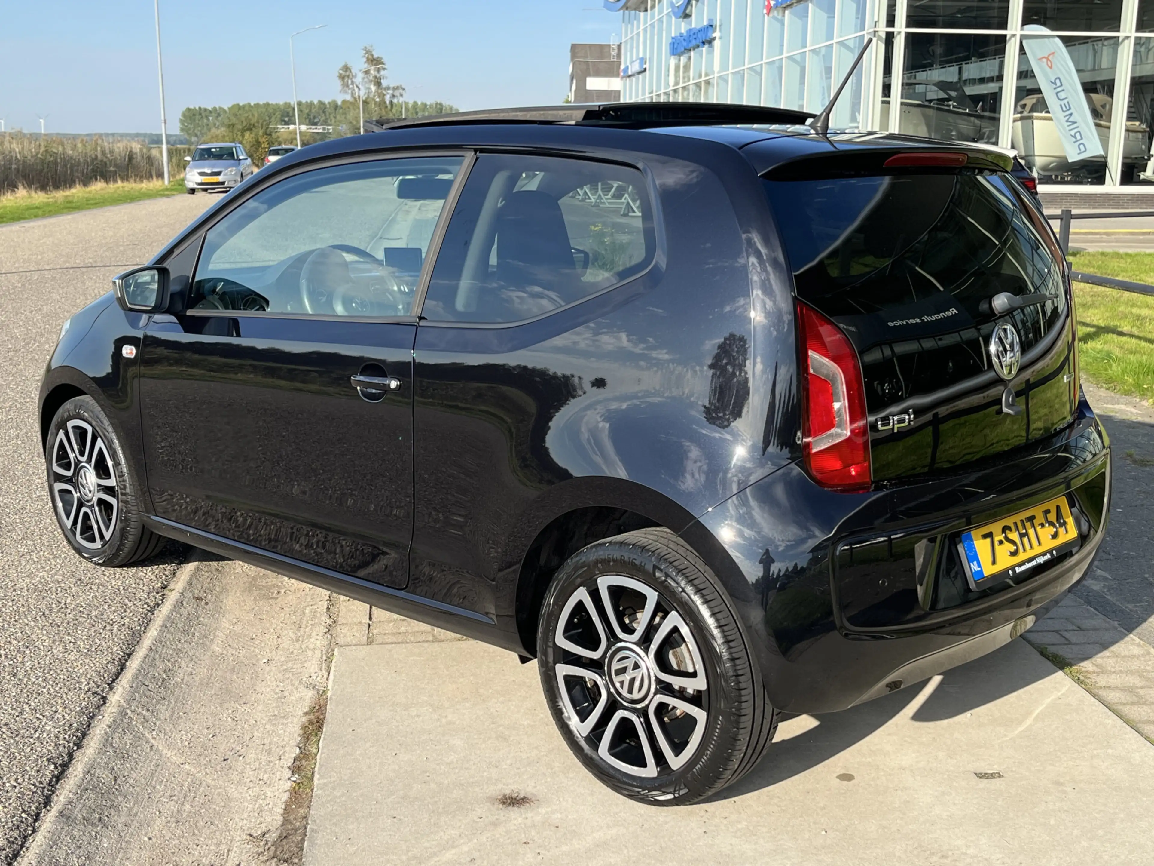 Volkswagen up! 1.0 high up! BlueMotion / Elektrisch panorama-dak — photo 17