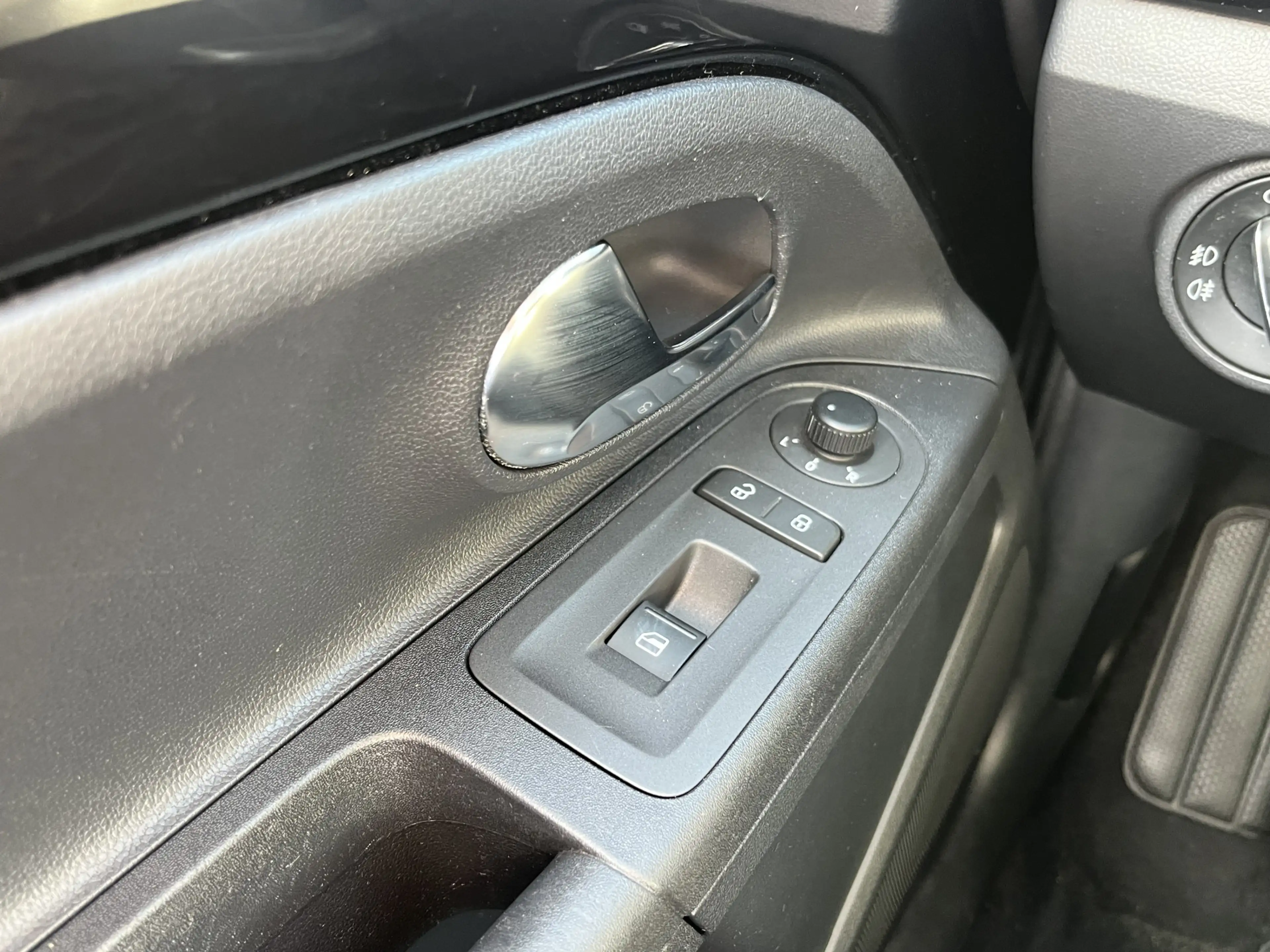 Volkswagen up! 1.0 high up! BlueMotion / Elektrisch panorama-dak — photo 32