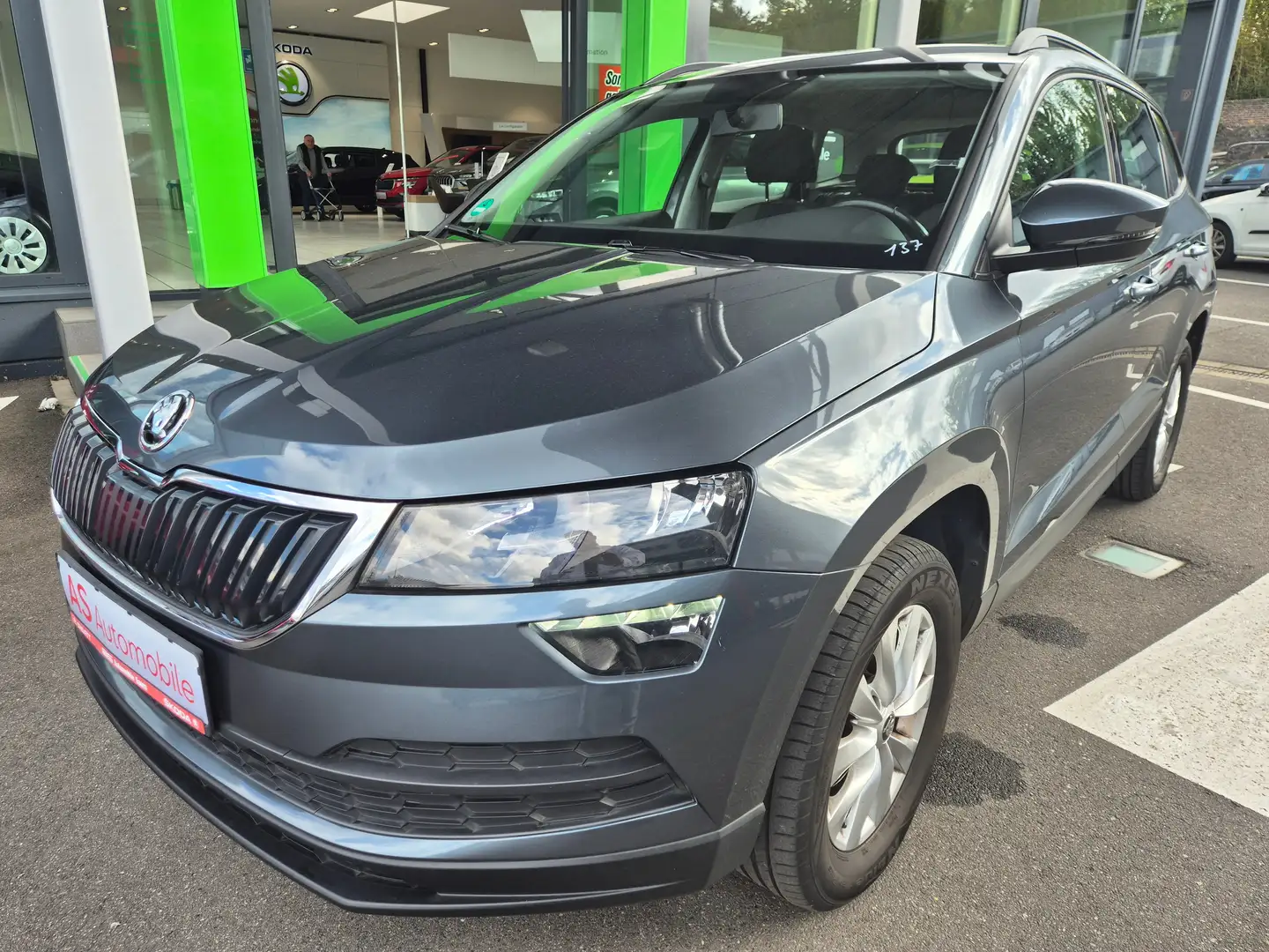 Skoda Karoq Ihr Skoda Vertragshändler Grau - 2