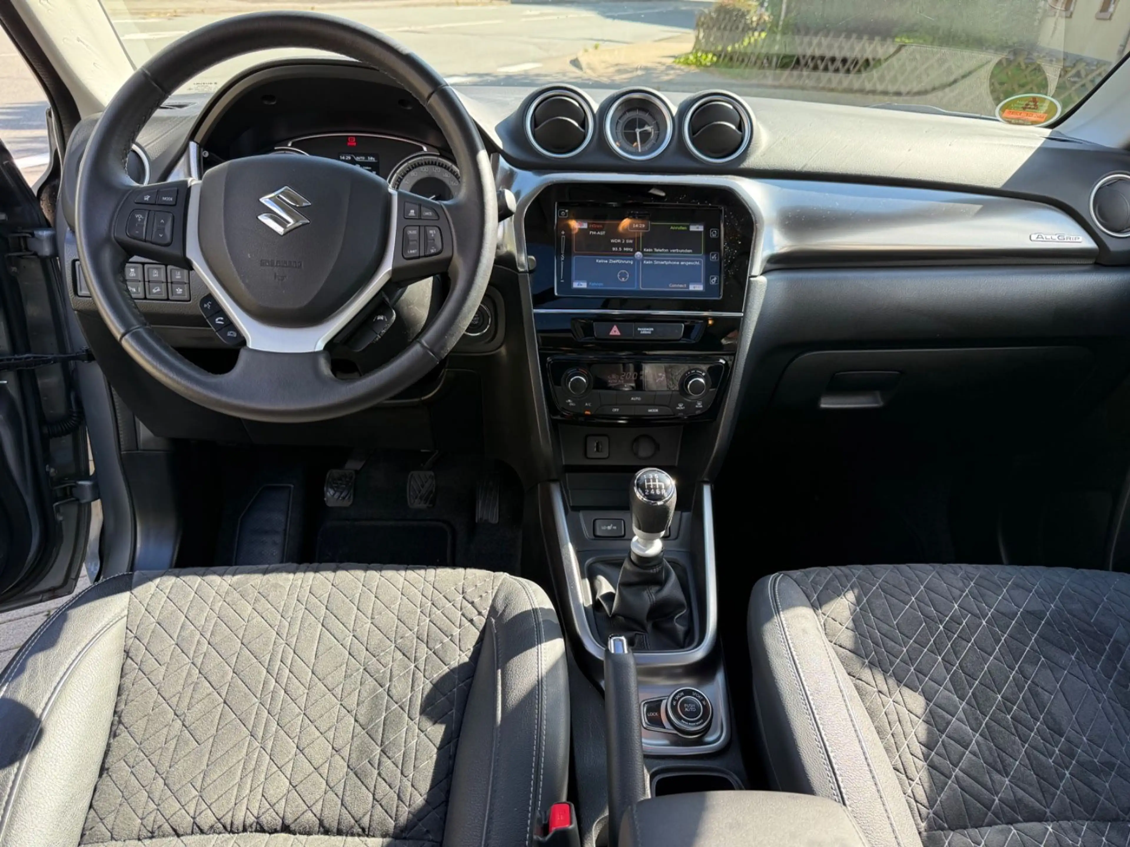 Suzuki Vitara 1.4 Comfort 4x4 Navi,Pano,R.K,PDC,SHZ,1.H — photo 11