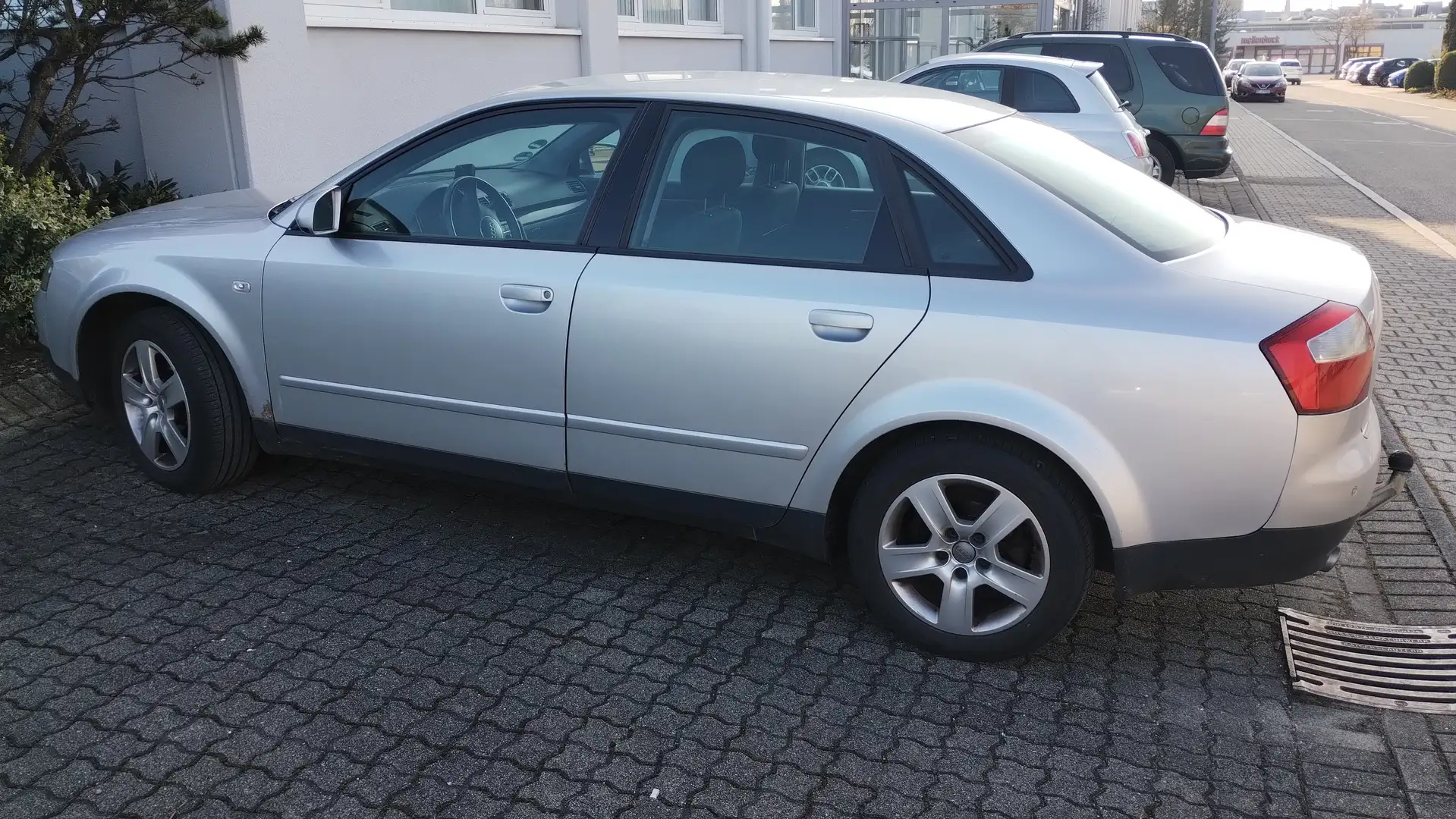 Audi A4 A4+2.0 Silber - 2