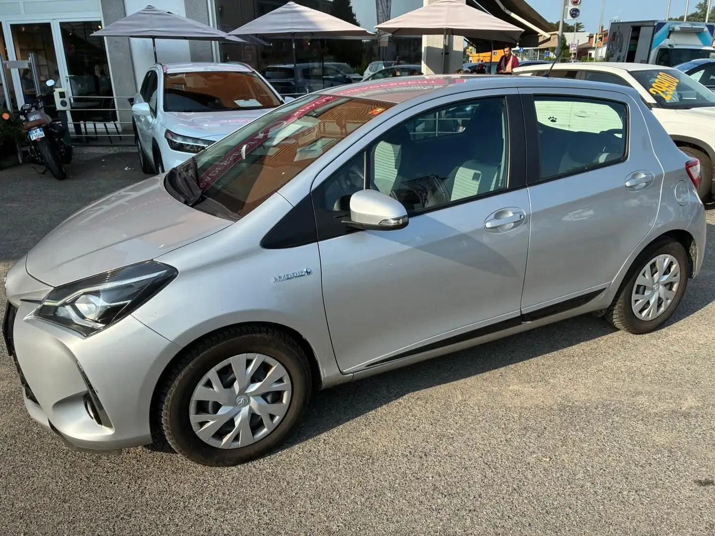 Toyota Yaris 1.0 5 porte Business PREZZO SENZA OBBLIGO FINANZI Grigio - 2