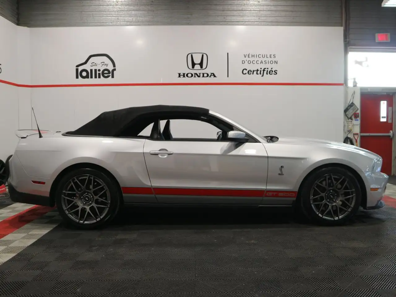 Ford Mustang photo Ford Mustang