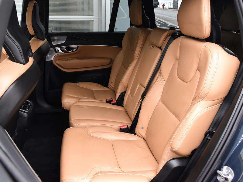 2022 Volvo XC90 T6 AWD Inscription 7-Seater thumb 10