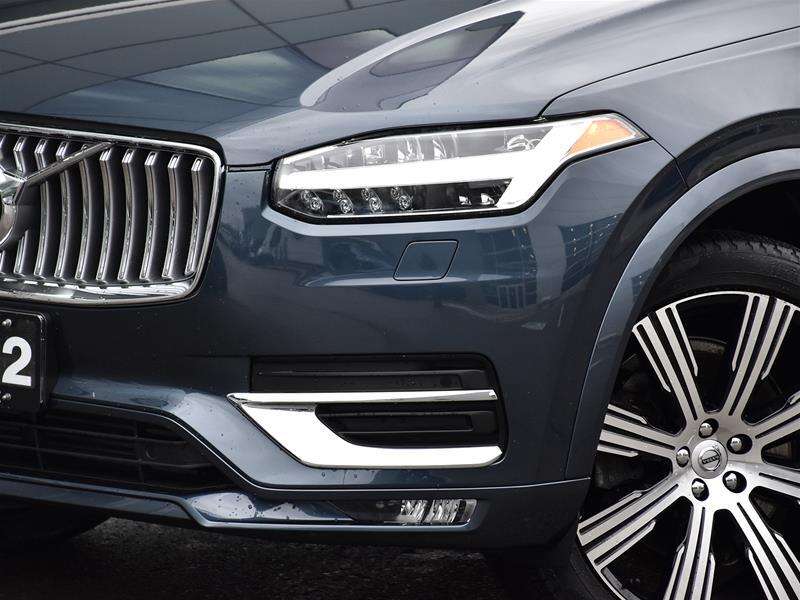 2022 Volvo XC90 T6 AWD Inscription 7-Seater alt 2
