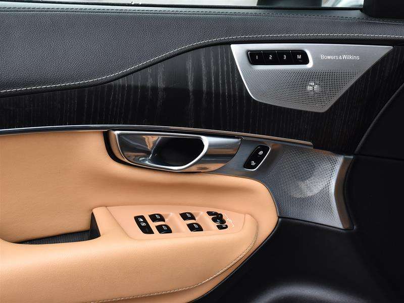 2022 Volvo XC90 T6 AWD Inscription 7-Seater thumb 11