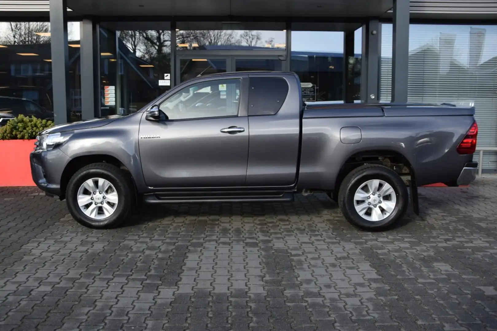 Toyota Hilux 2.4 D-4D X TRA CAB  CHALLENGER 4WD VAN Szürke - 2