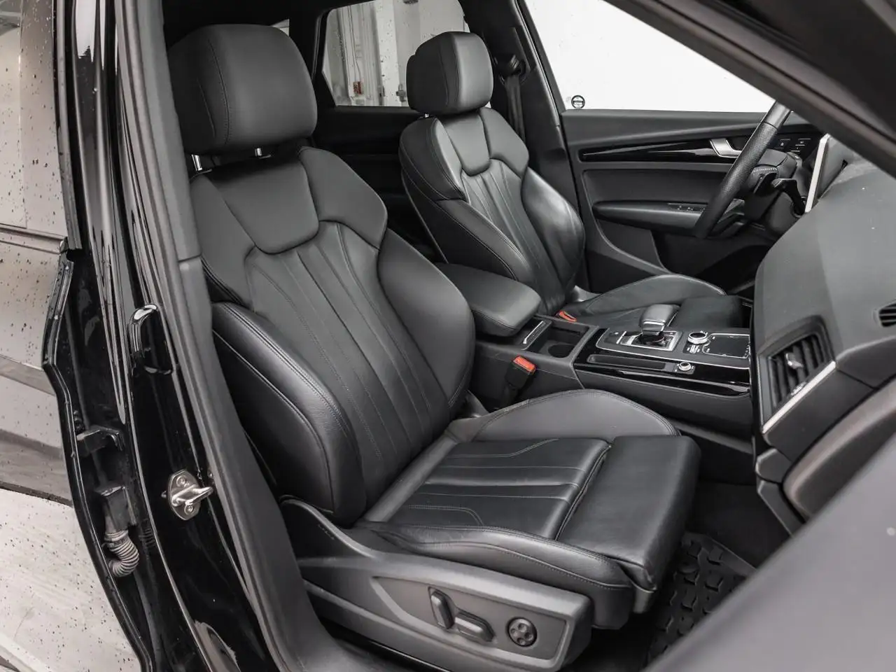 Audi Q5 снимка Audi Q5