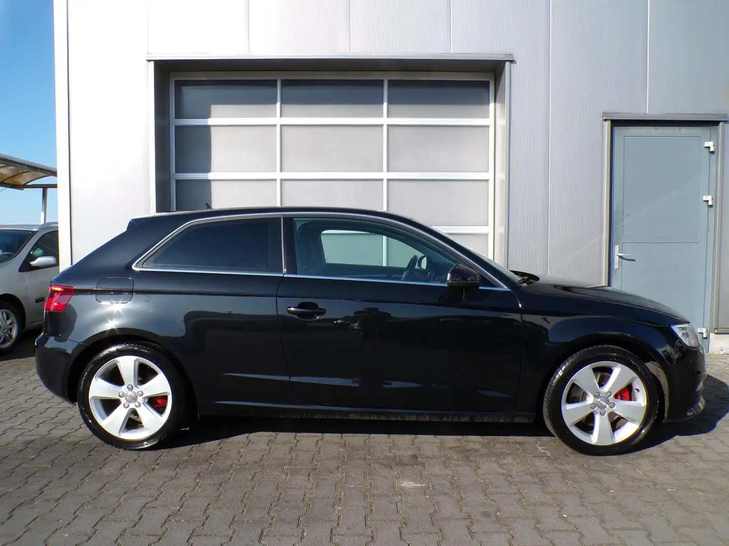 Audi A3 1.8 TFSI Ambition|Xenon|Cruise|Navi|Clima|BT|PDC Noir - 2