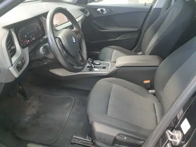 BMW 1 Series view 7