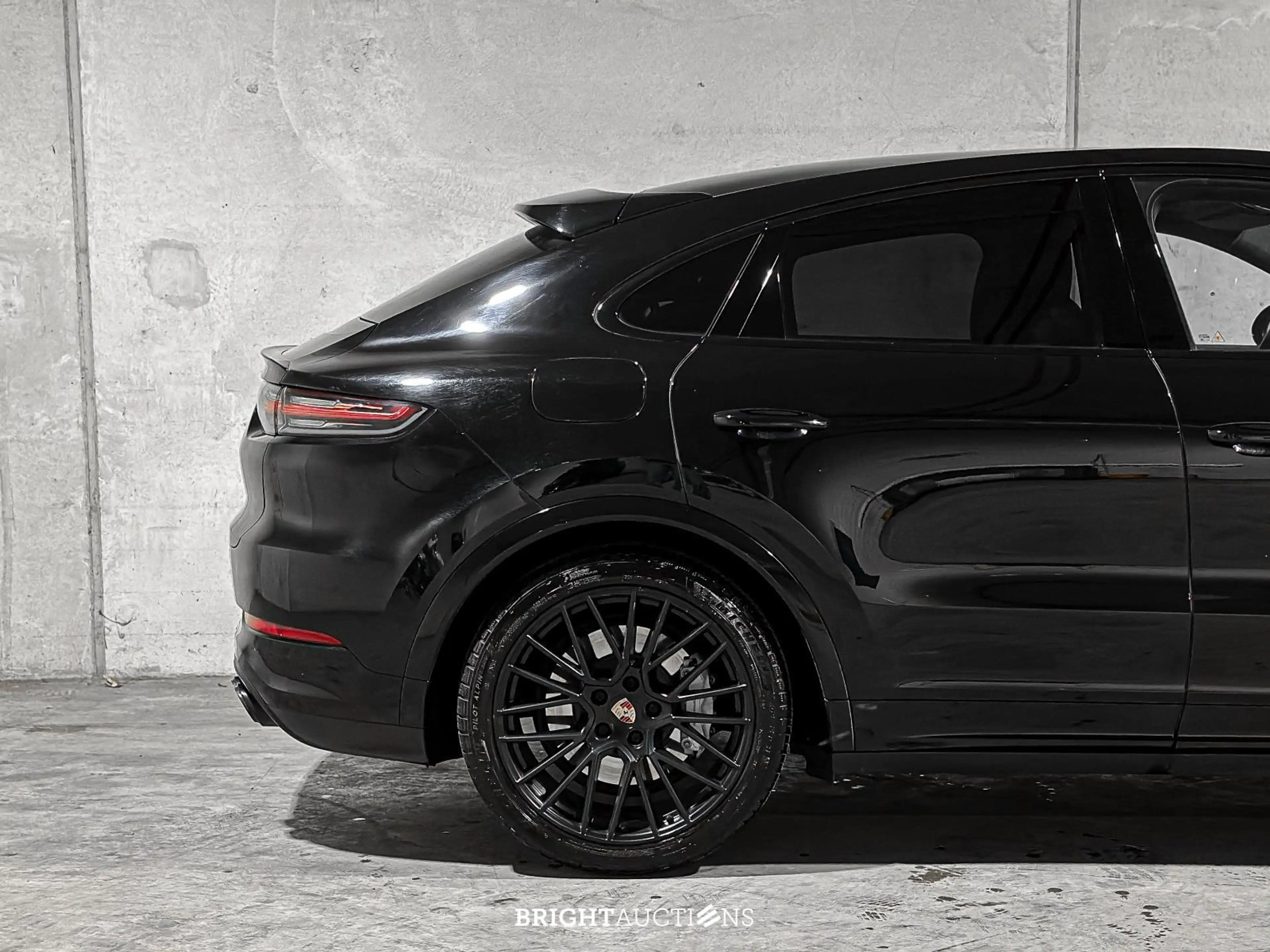 Porsche Cayenne Turbo 4.0 V8 — photo 13