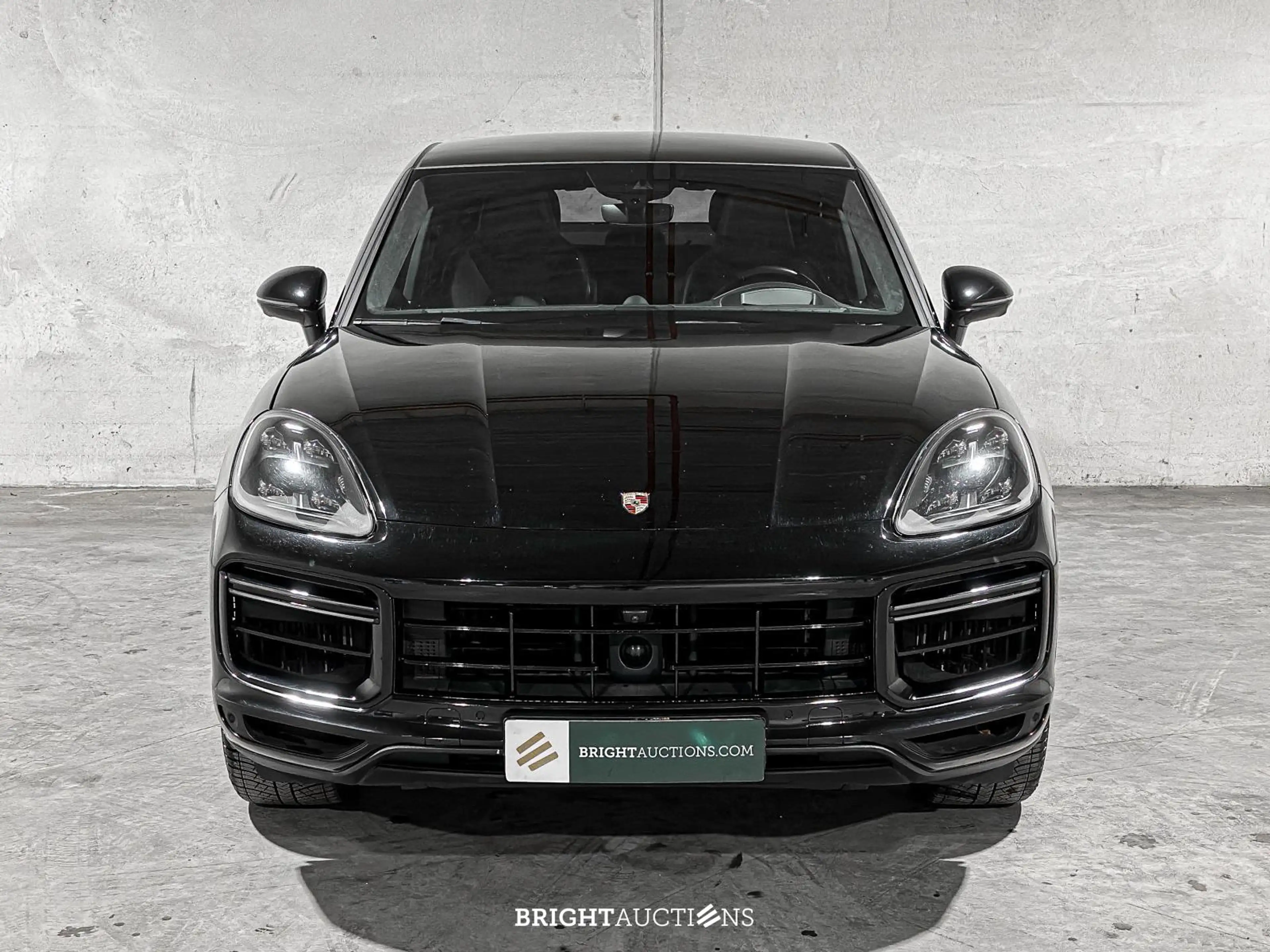 Porsche Cayenne Turbo 4.0 V8 — photo 8