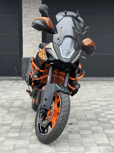 KTM 1050 Adventure - foto 2