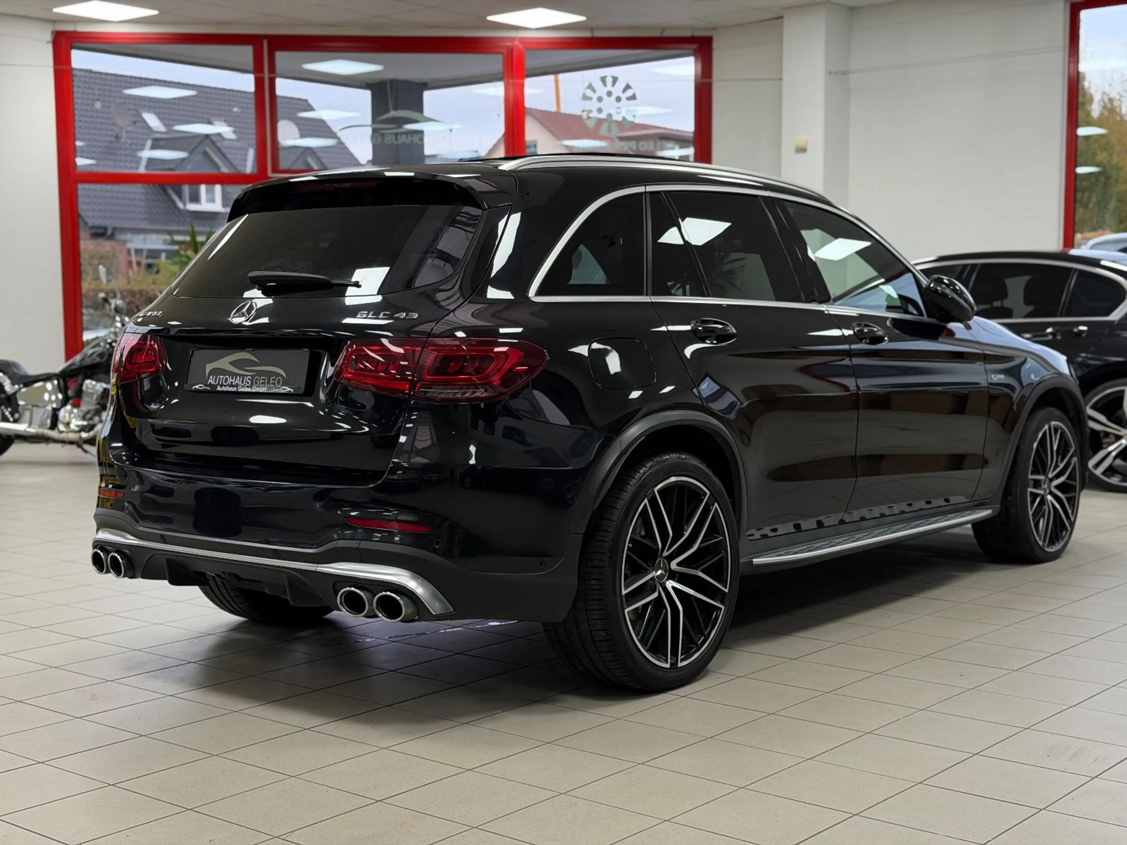 Mercedes-Benz GLC 43 AMG /4Matic/PANO/BURM./KEYLESS./ — photo 8