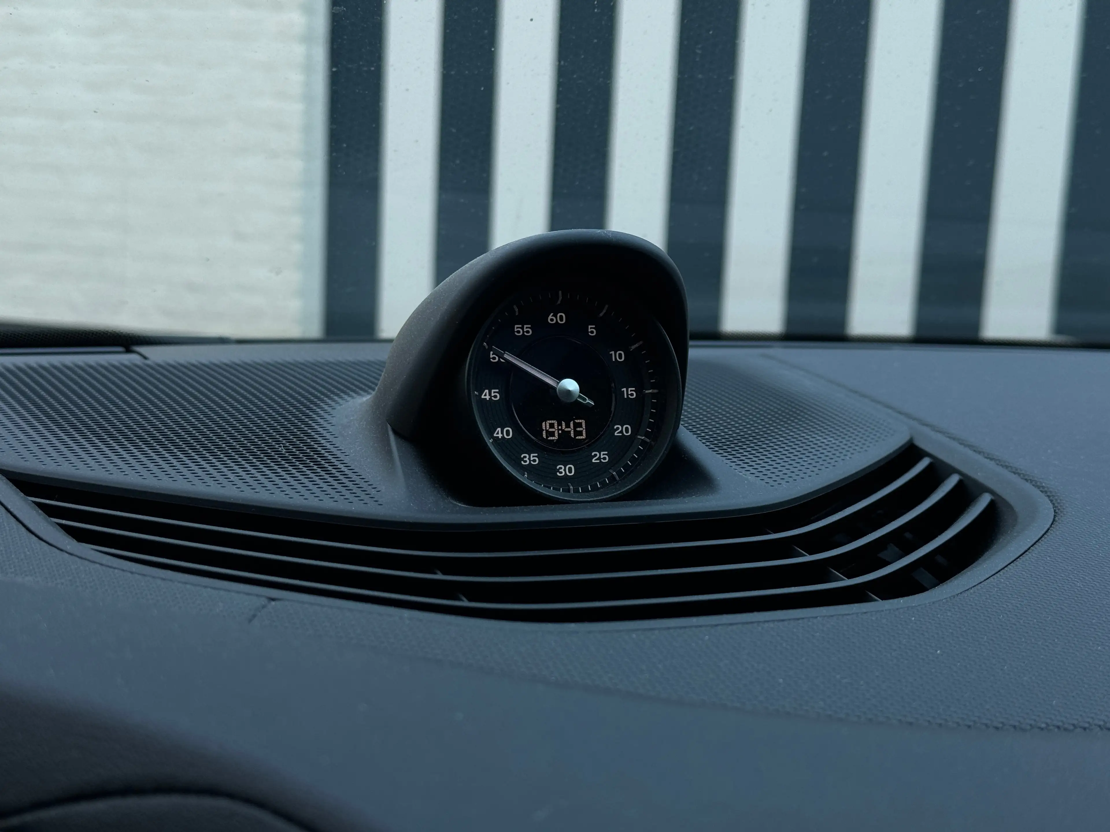 Porsche Taycan 4S SPORT TURISMO - PANO - SPORT CHRONO - ACC - PASSENGER SCREEN - VAT CAR — photo 15