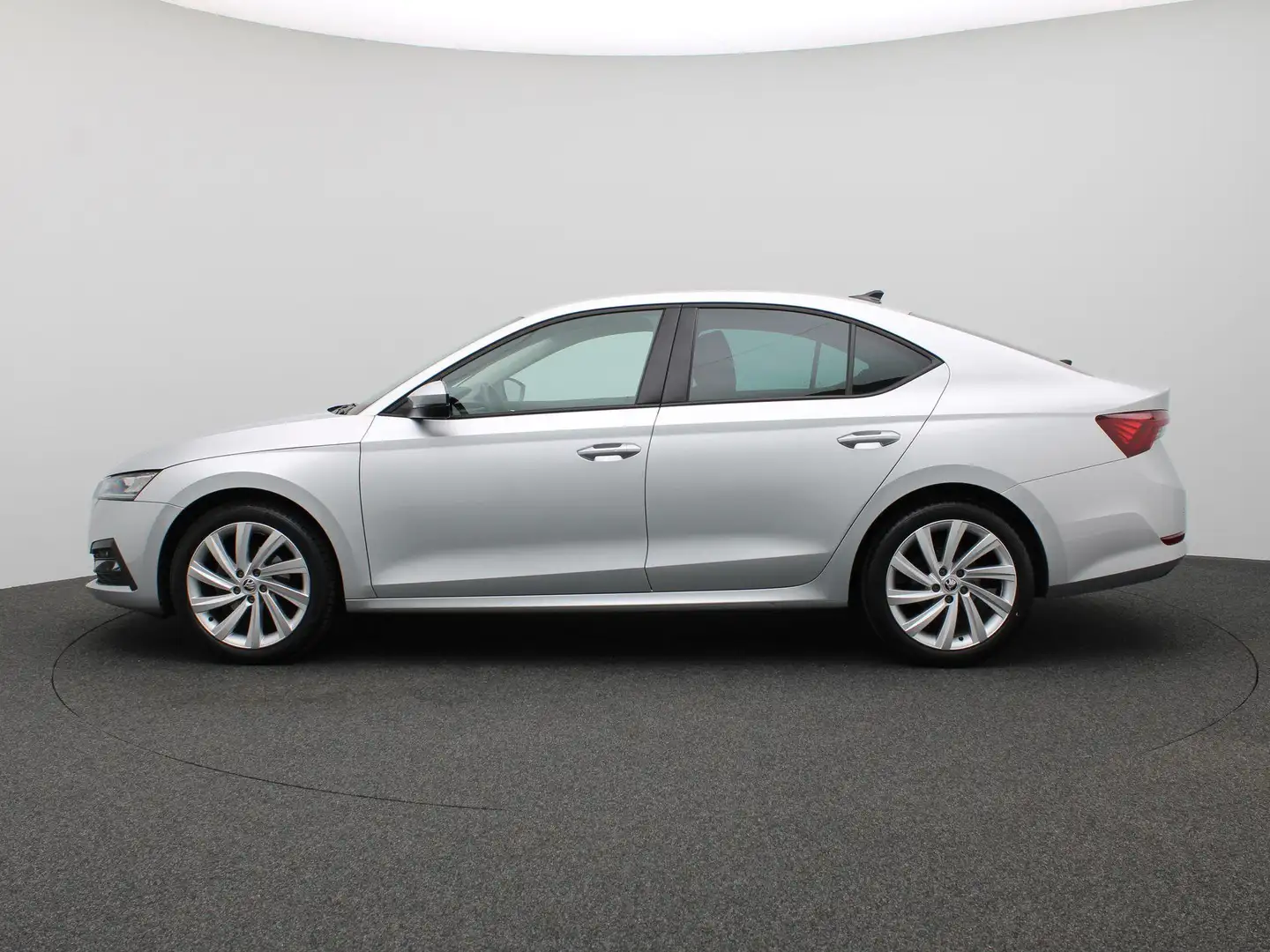 Skoda Octavia 1.5 TSI Business Edition 150PK Trekhaak, 18" LM Ve Gris - 2