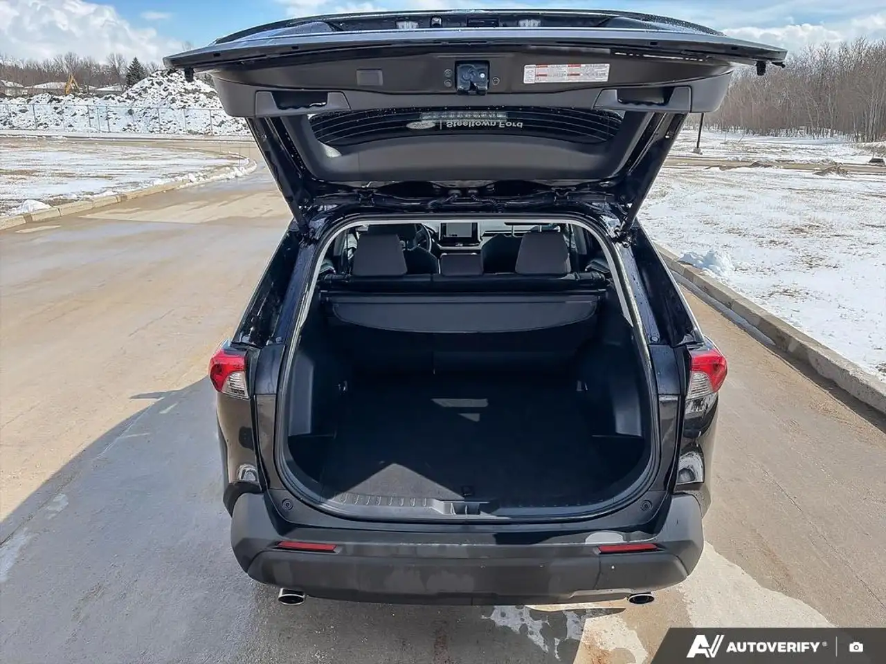 Toyota RAV 4 снимка Toyota RAV 4