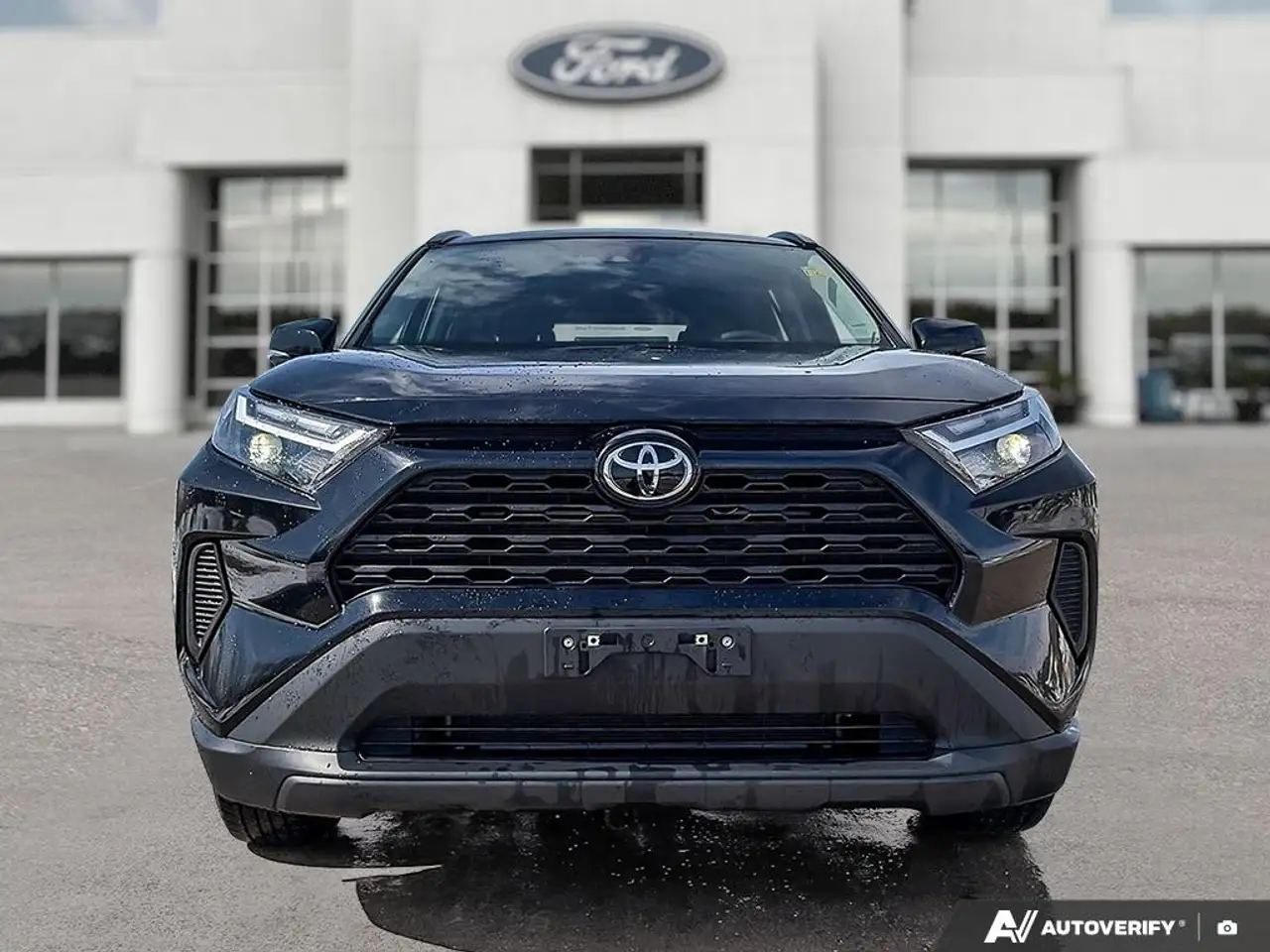 Toyota RAV 4 снимка Toyota RAV 4