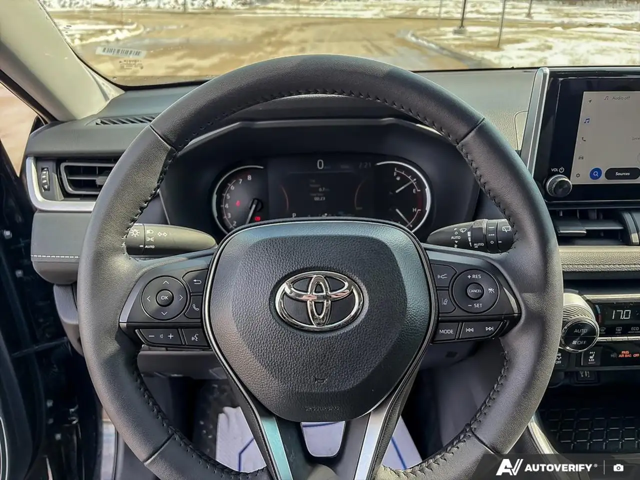 Toyota RAV 4 снимка Toyota RAV 4