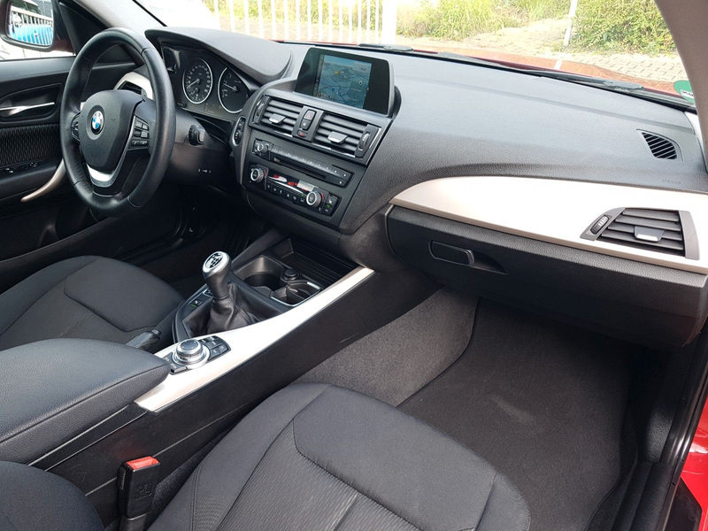 BMW 118 i Advantage + Comfort Navi Sitzheizung PDC BT — photo 13