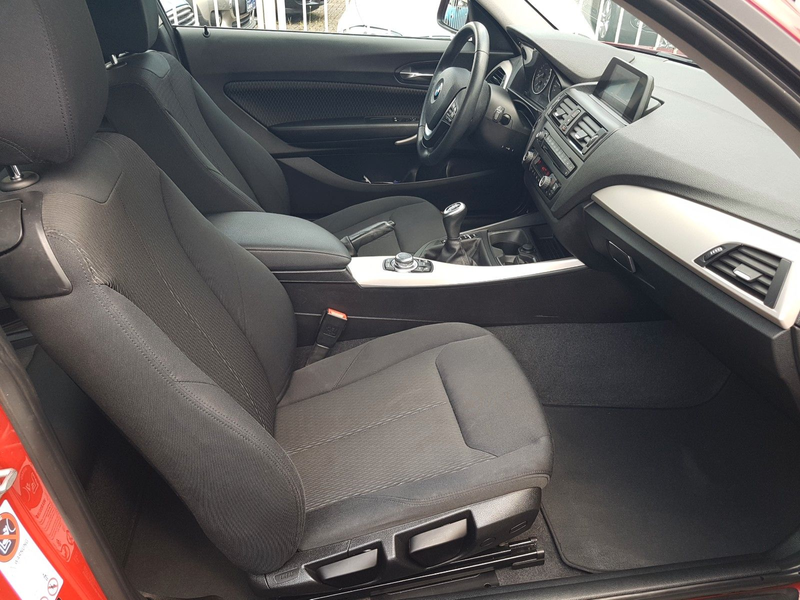 BMW 118 i Advantage + Comfort Navi Sitzheizung PDC BT — photo 12