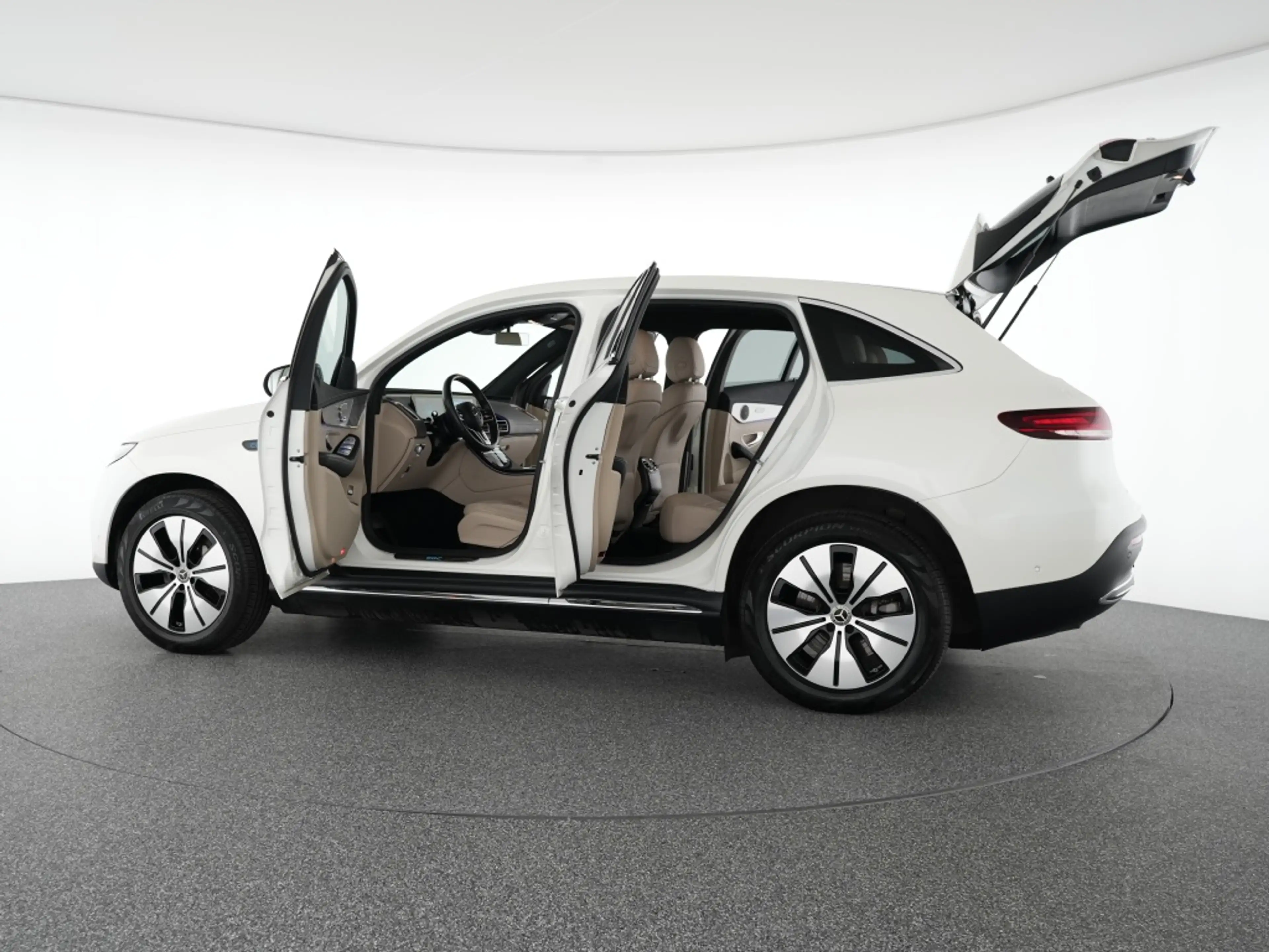 Mercedes-Benz EQC 400 4M Electric Art Multibeam Leder beige — photo 14