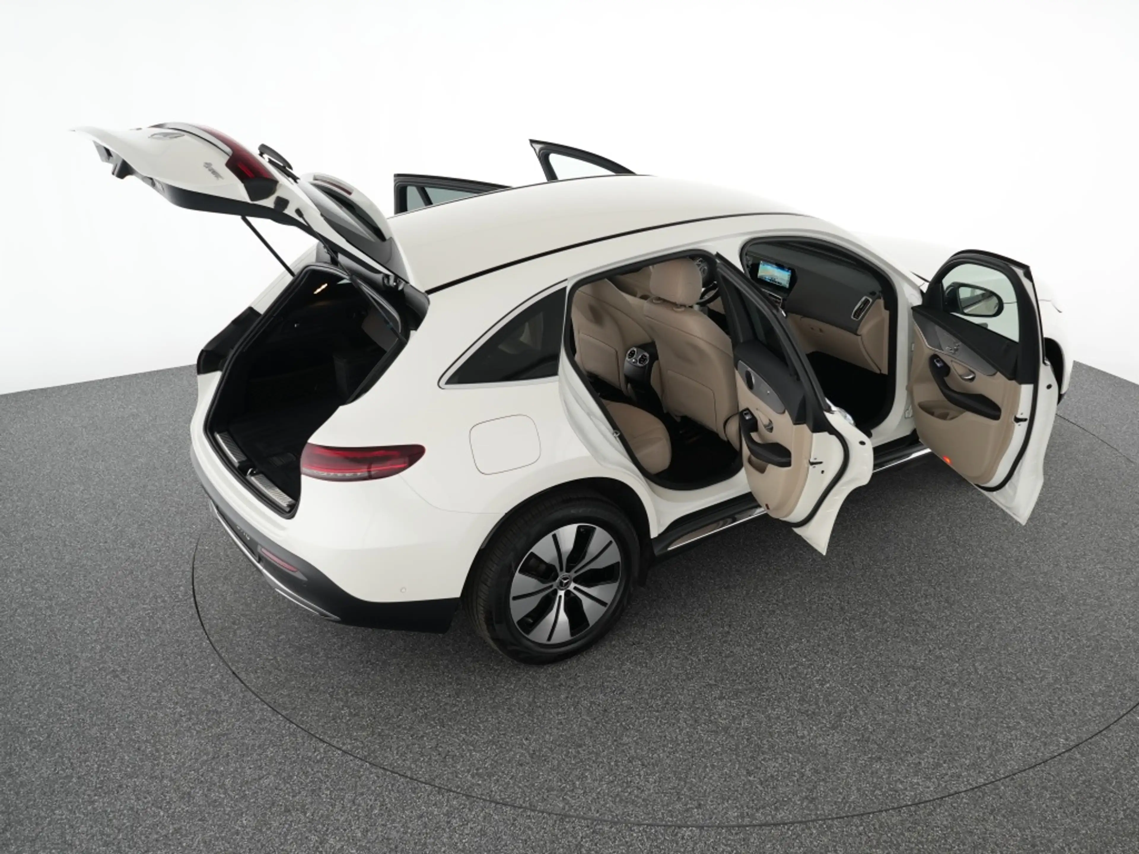 Mercedes-Benz EQC 400 4M Electric Art Multibeam Leder beige — photo 13