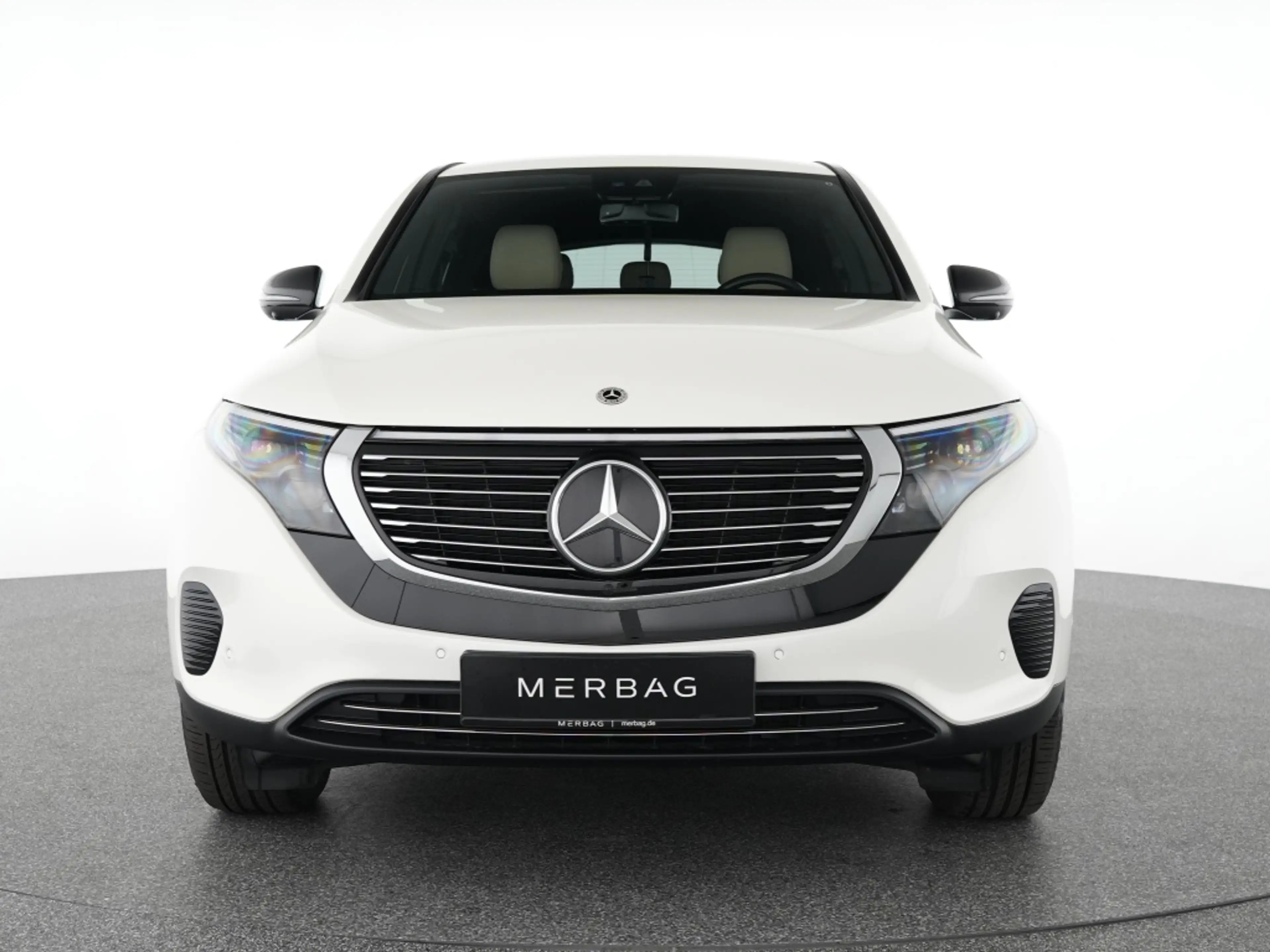 Mercedes-Benz EQC 400 4M Electric Art Multibeam Leder beige — photo 2