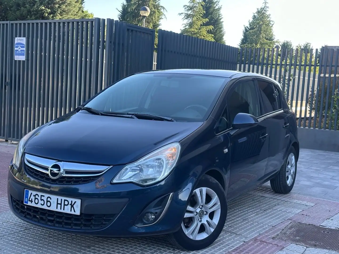 Opel Corsa 1.2 Selective Easytronic Azul - 1