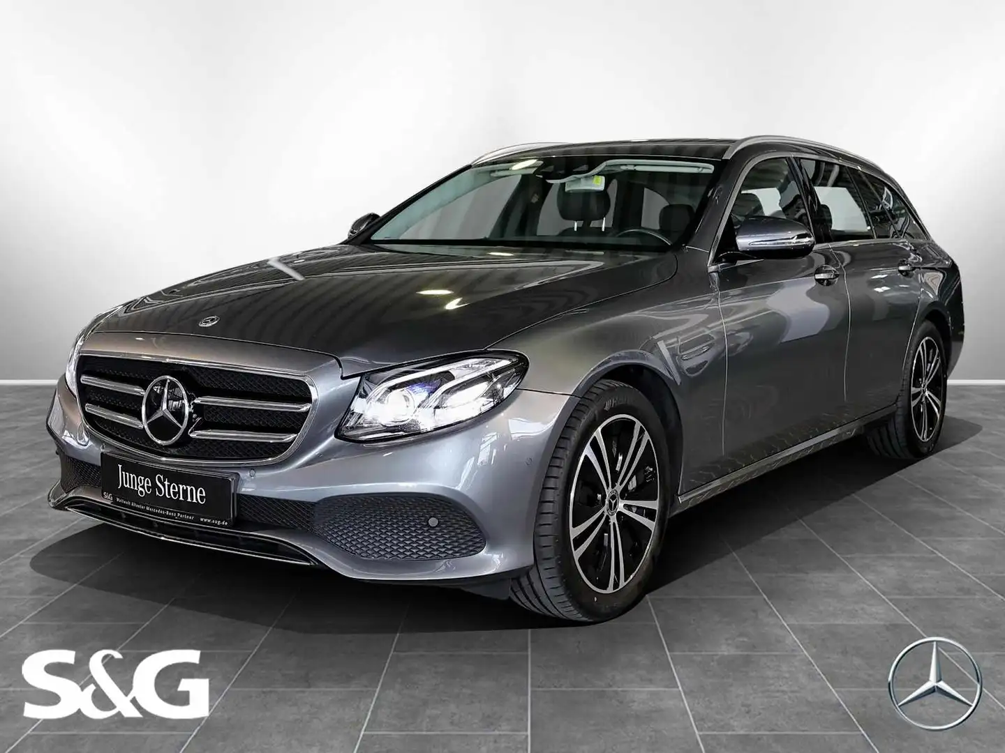 Mercedes-Benz E 400 d 4M T AVANTGARDE RüKam+Sitzhzg.+LED+18 Grau - 1