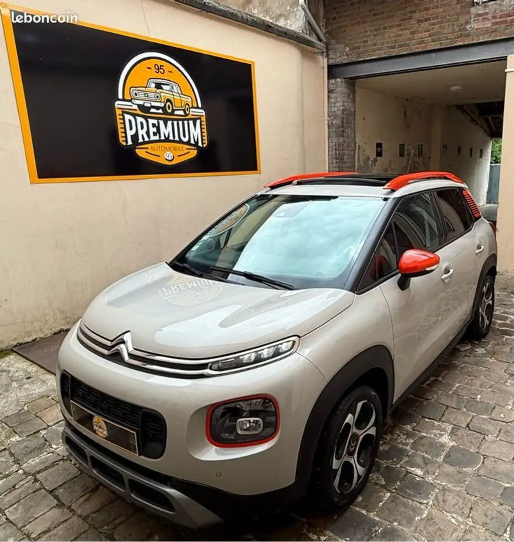 Citroen C3 Aircross Citroën 1.2L Essence pack shine Бежевий - 1