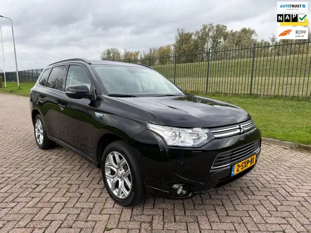 Mitsubishi Outlander 2.0 PHEV Instyle+