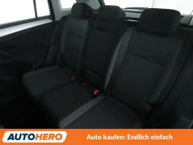 Volkswagen Tiguan view 14