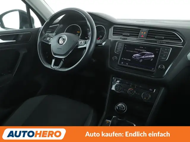 Volkswagen Tiguan view 13