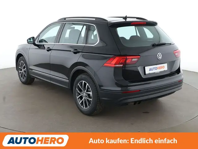 Volkswagen Tiguan view 4