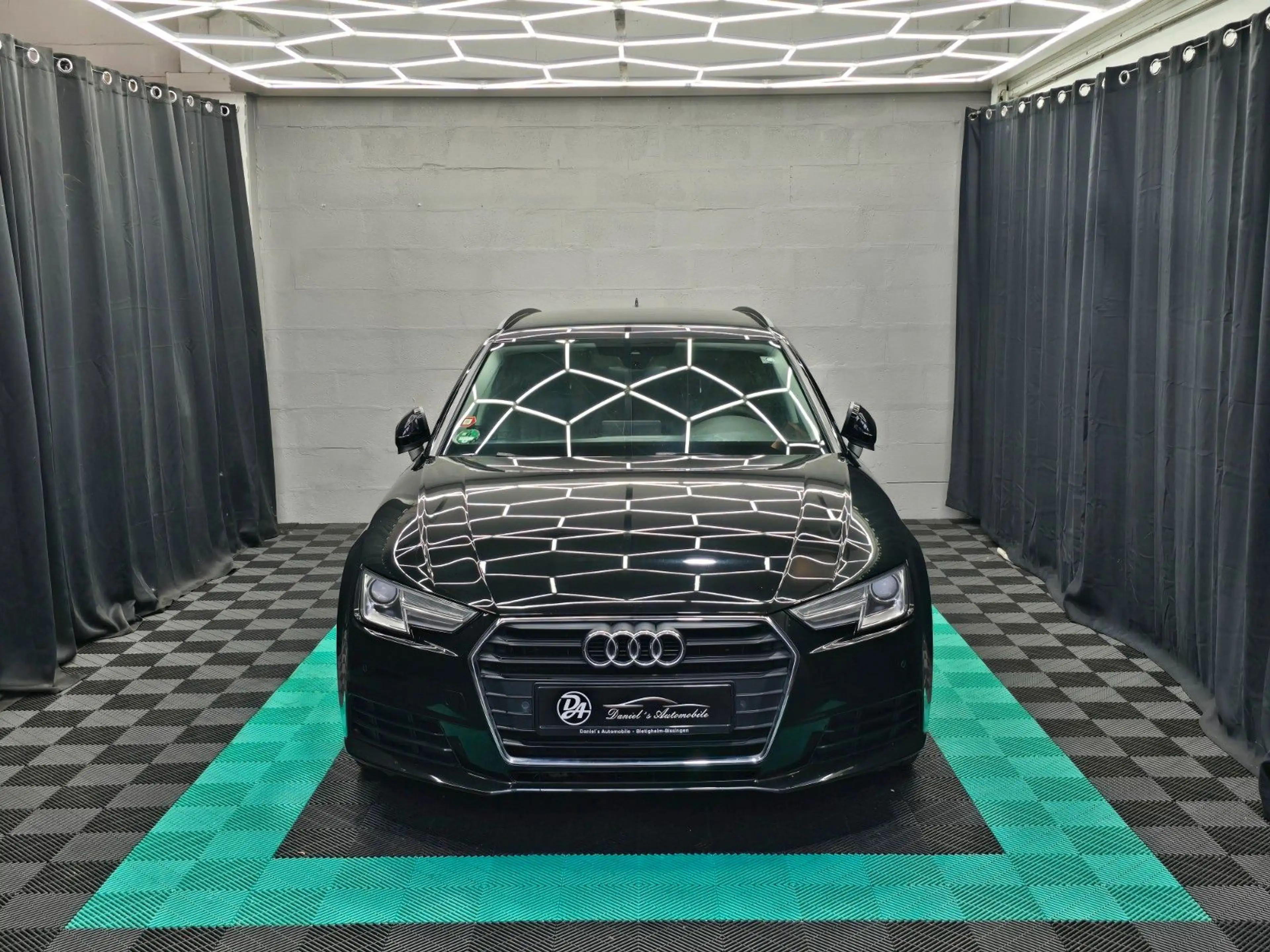 Audi A4 Avant S-tronic basis NAVI KAMERA PDC AUTOMAT