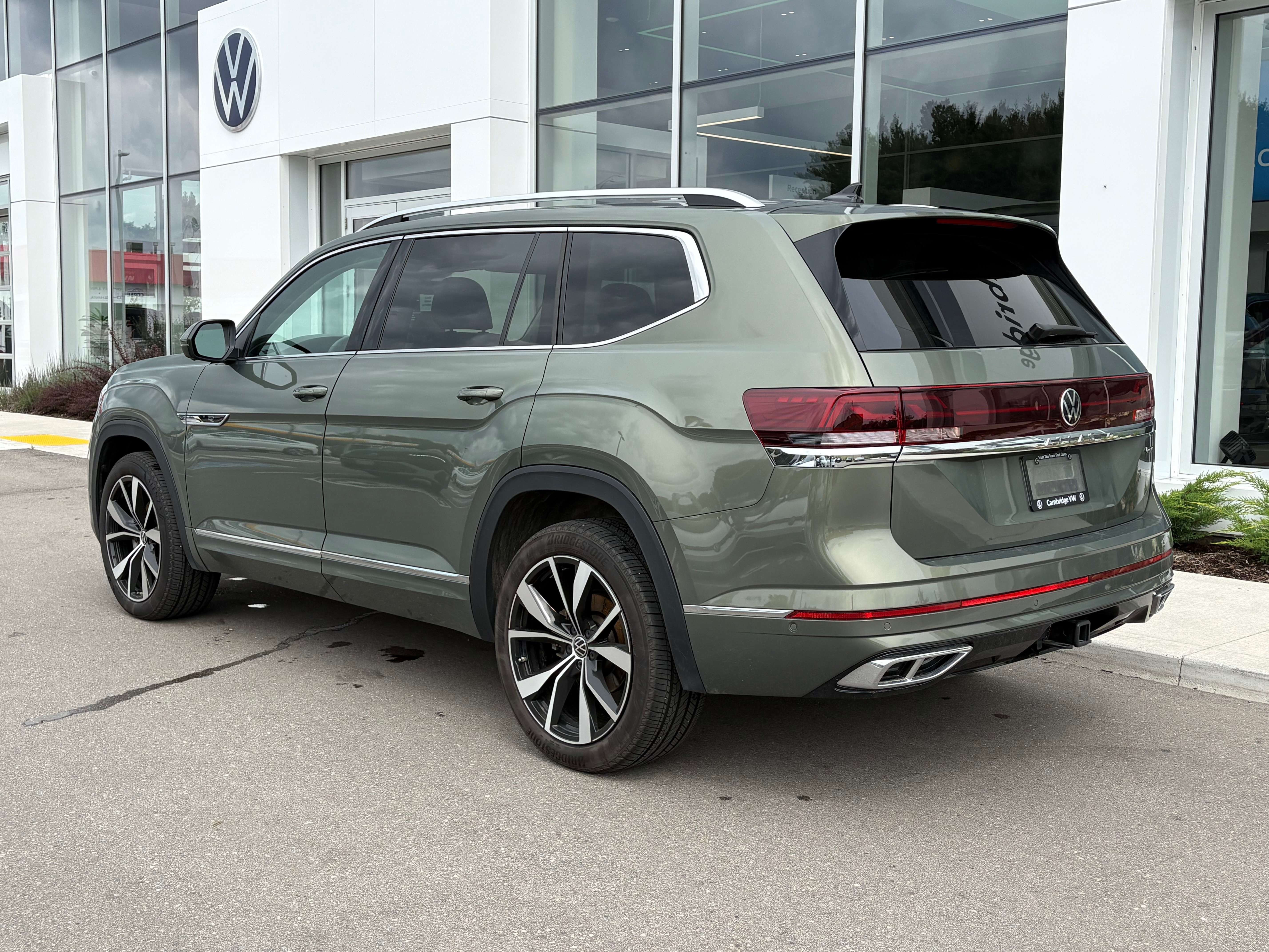 2026 Volkswagen Atlas EXECLINE — photo 1