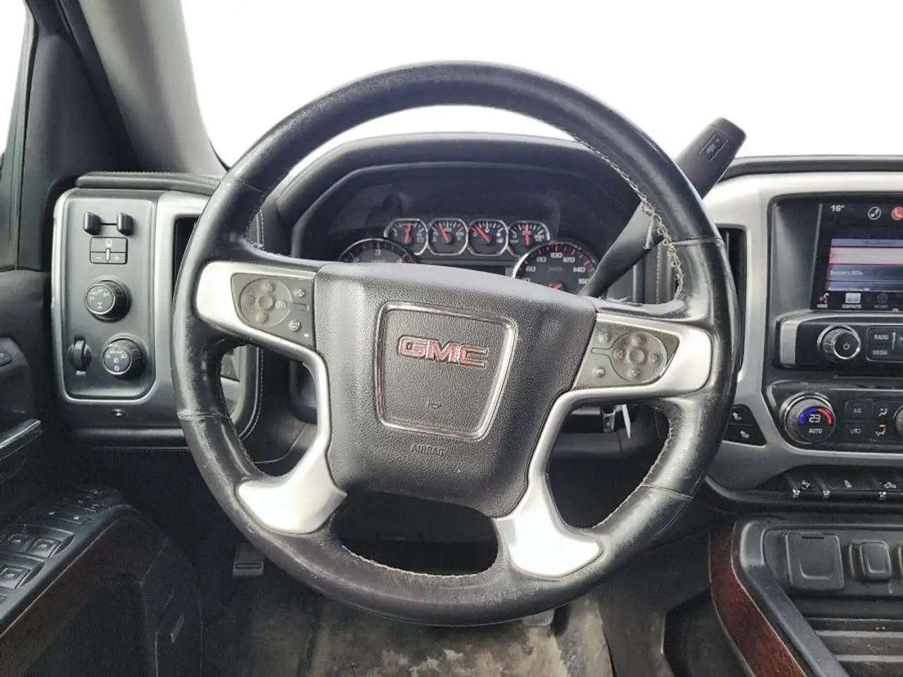GMC Sierra 1500 снимка GMC Sierra 1500