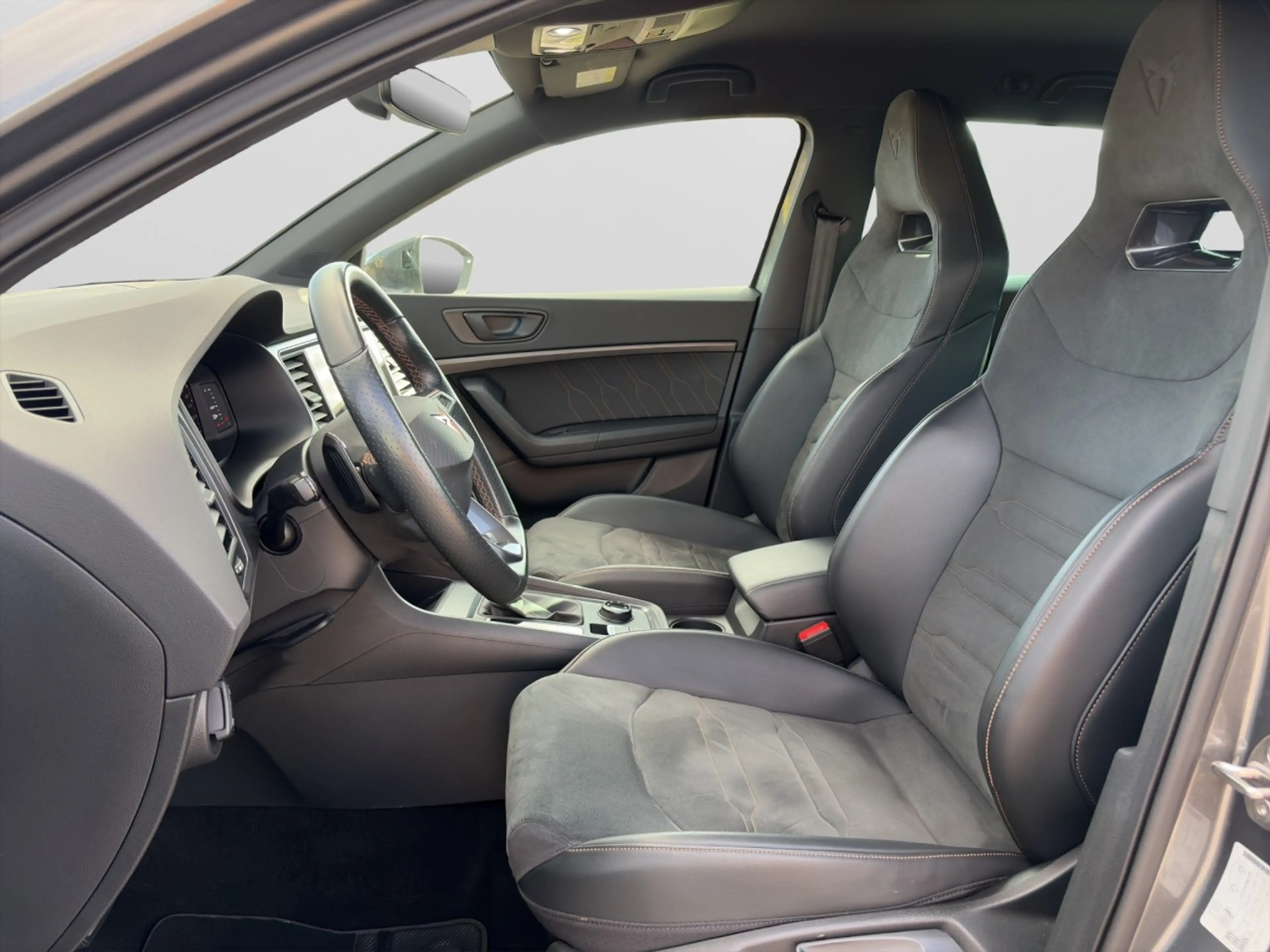 CUPRA Ateca TSI DSG VZ 4Drive 5JGar TopView eHeck SHZ — photo 11