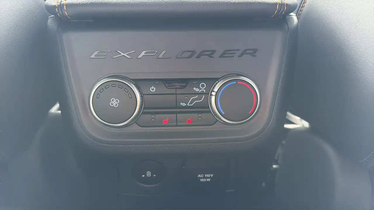 Ford Explorer photo Ford Explorer