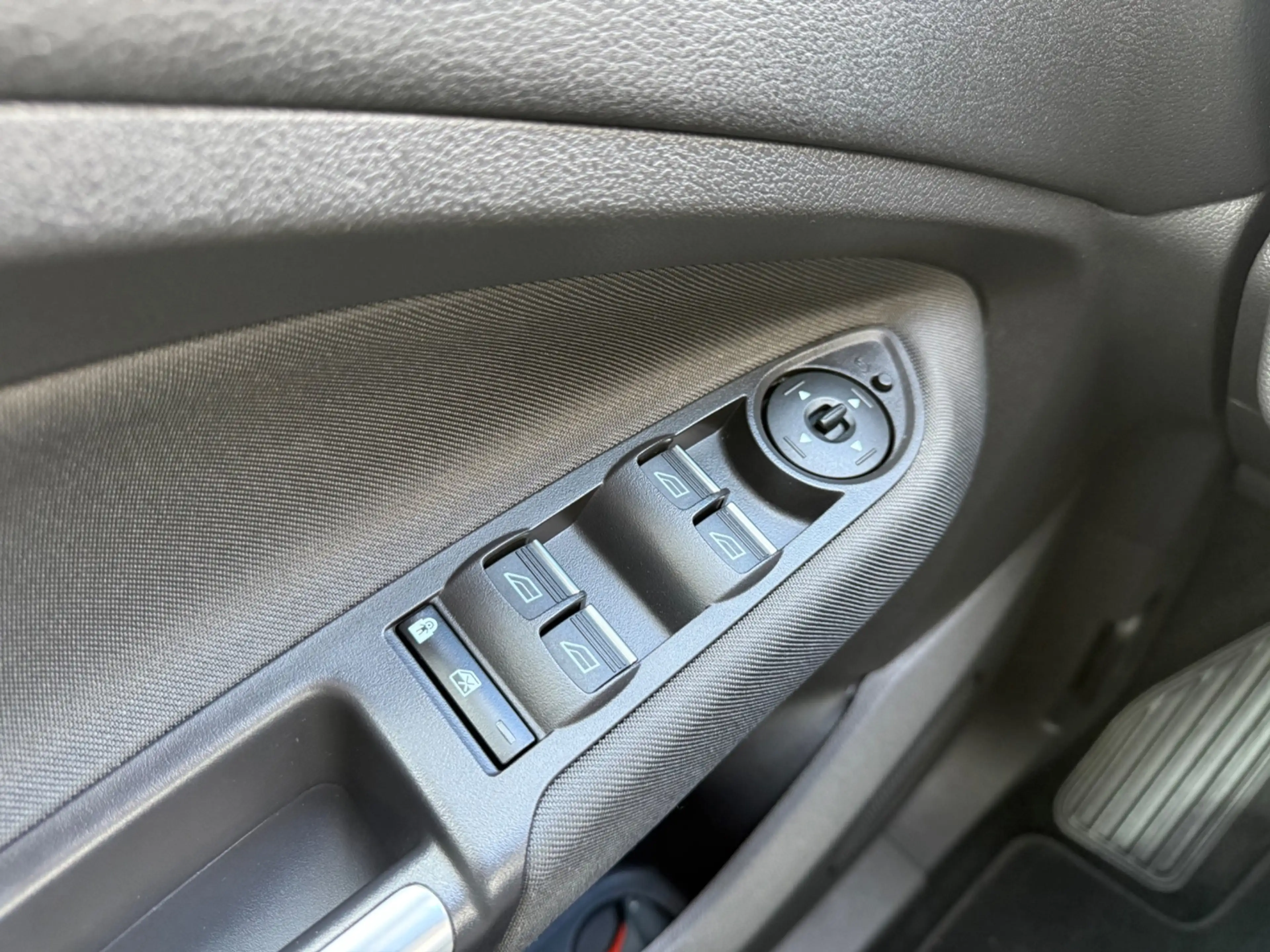 Ford C-Max 1.5 Titanium, Navi, PDC, Trekhaak 1500kg, 4-seizoe — photo 43