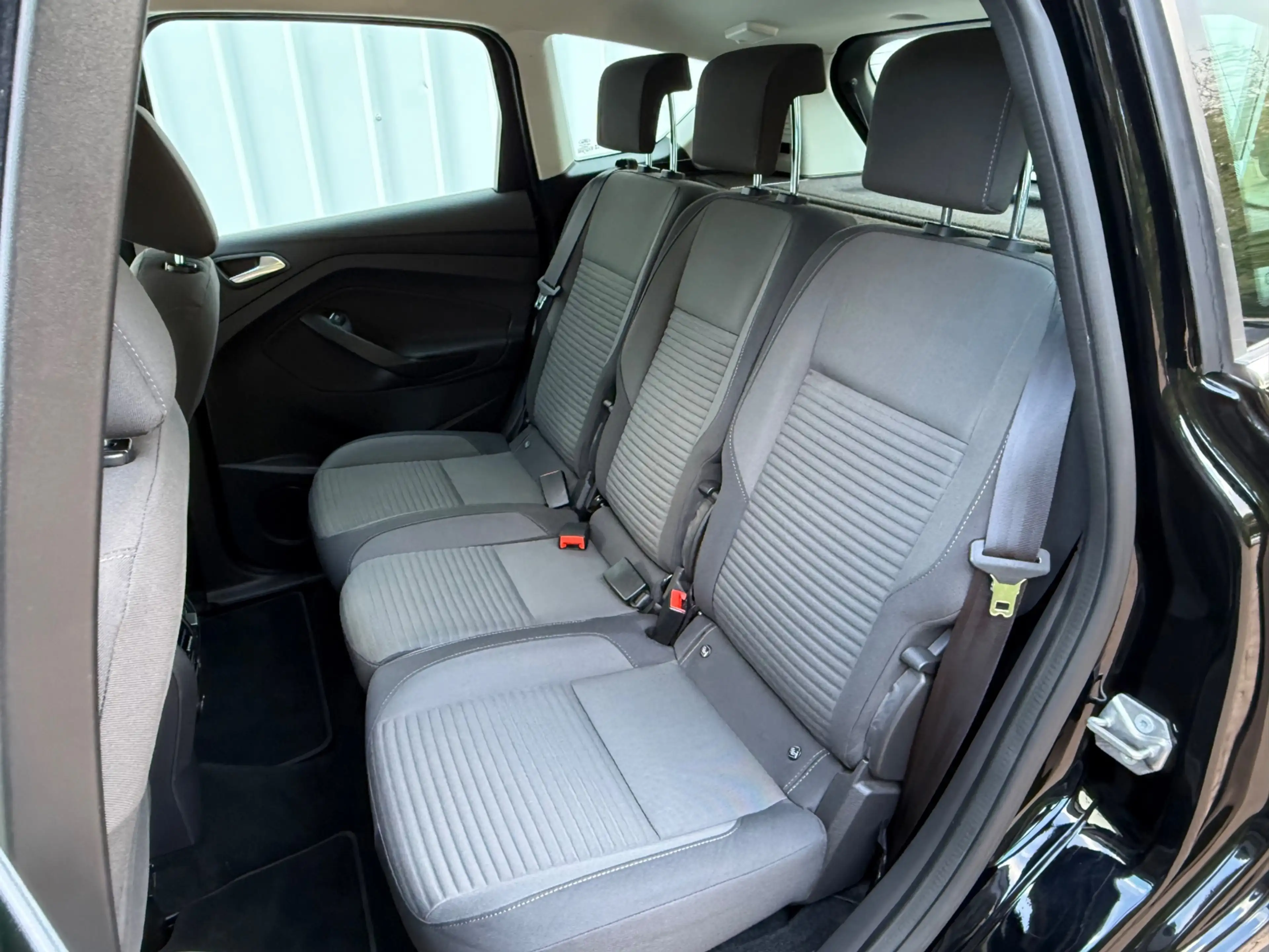 Ford C-Max 1.5 Titanium, Navi, PDC, Trekhaak 1500kg, 4-seizoe — photo 7
