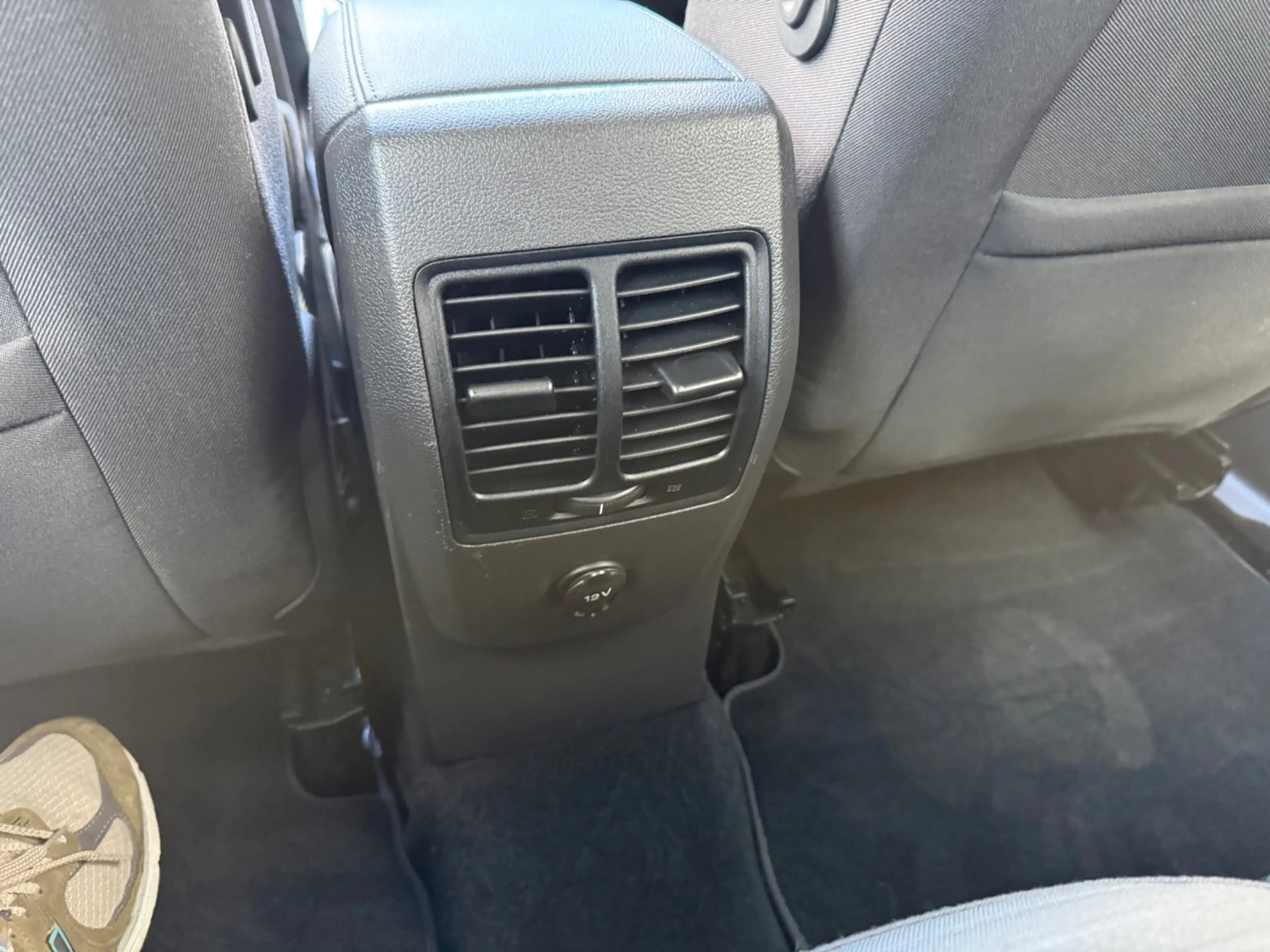 Ford C-Max 1.5 Titanium, Navi, PDC, Trekhaak 1500kg, 4-seizoe — photo 40