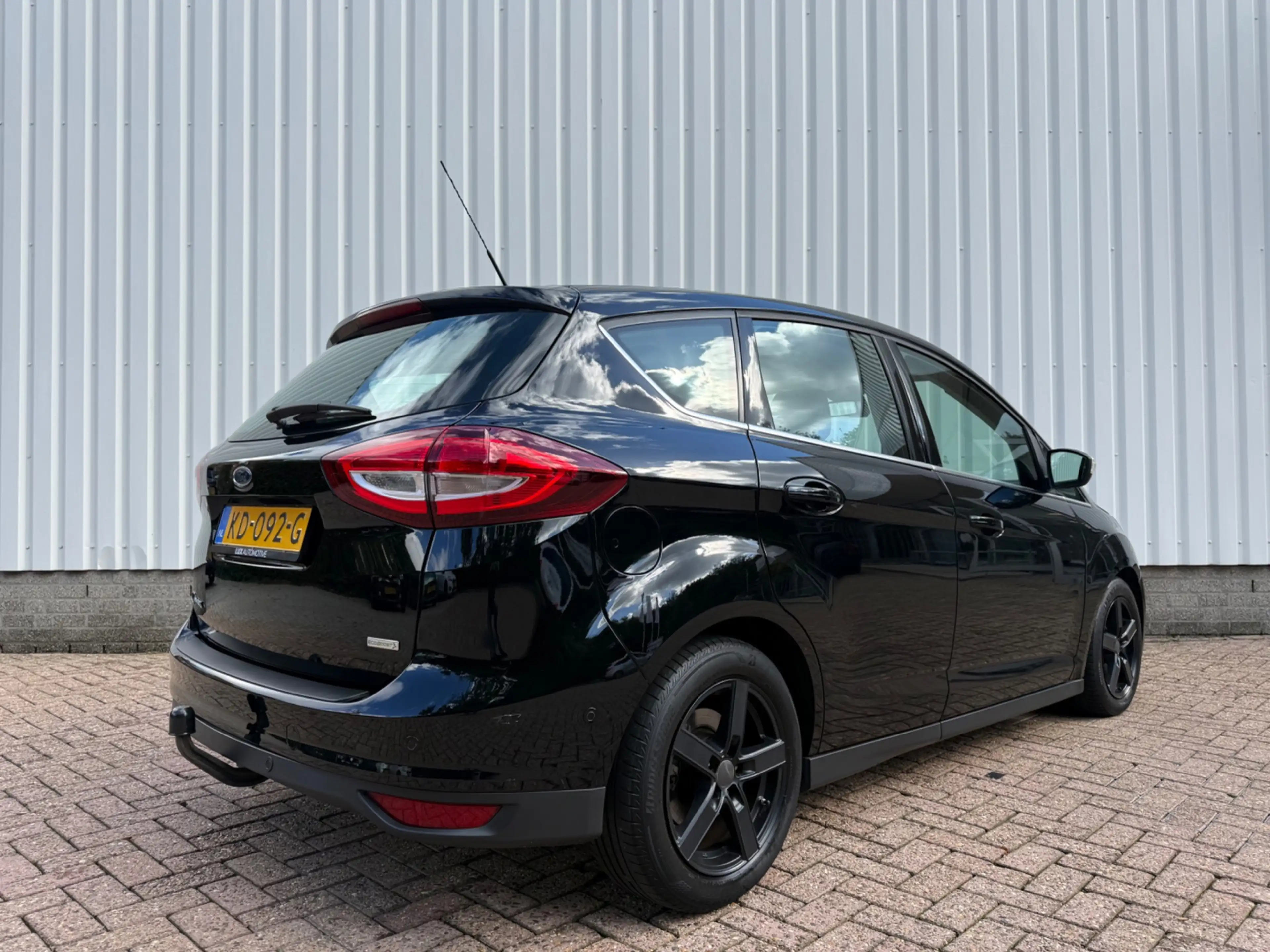 Ford C-Max 1.5 Titanium, Navi, PDC, Trekhaak 1500kg, 4-seizoe — photo 2