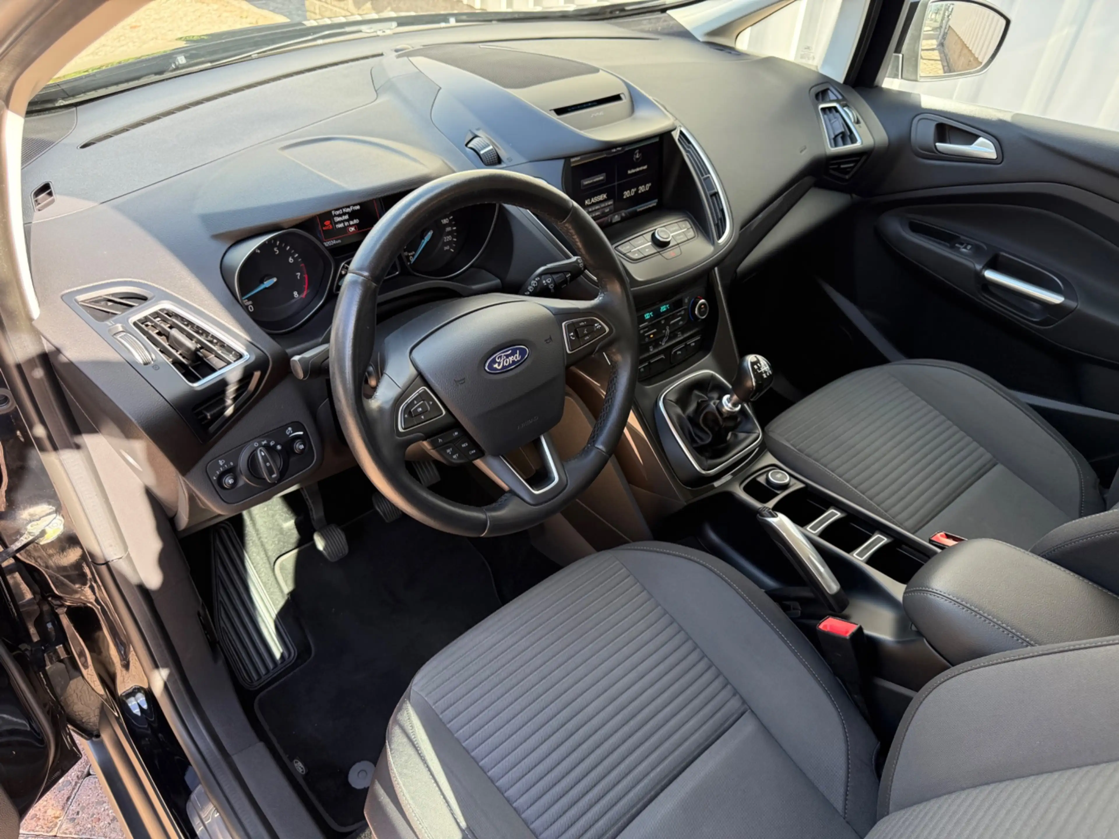 Ford C-Max 1.5 Titanium, Navi, PDC, Trekhaak 1500kg, 4-seizoe — photo 29