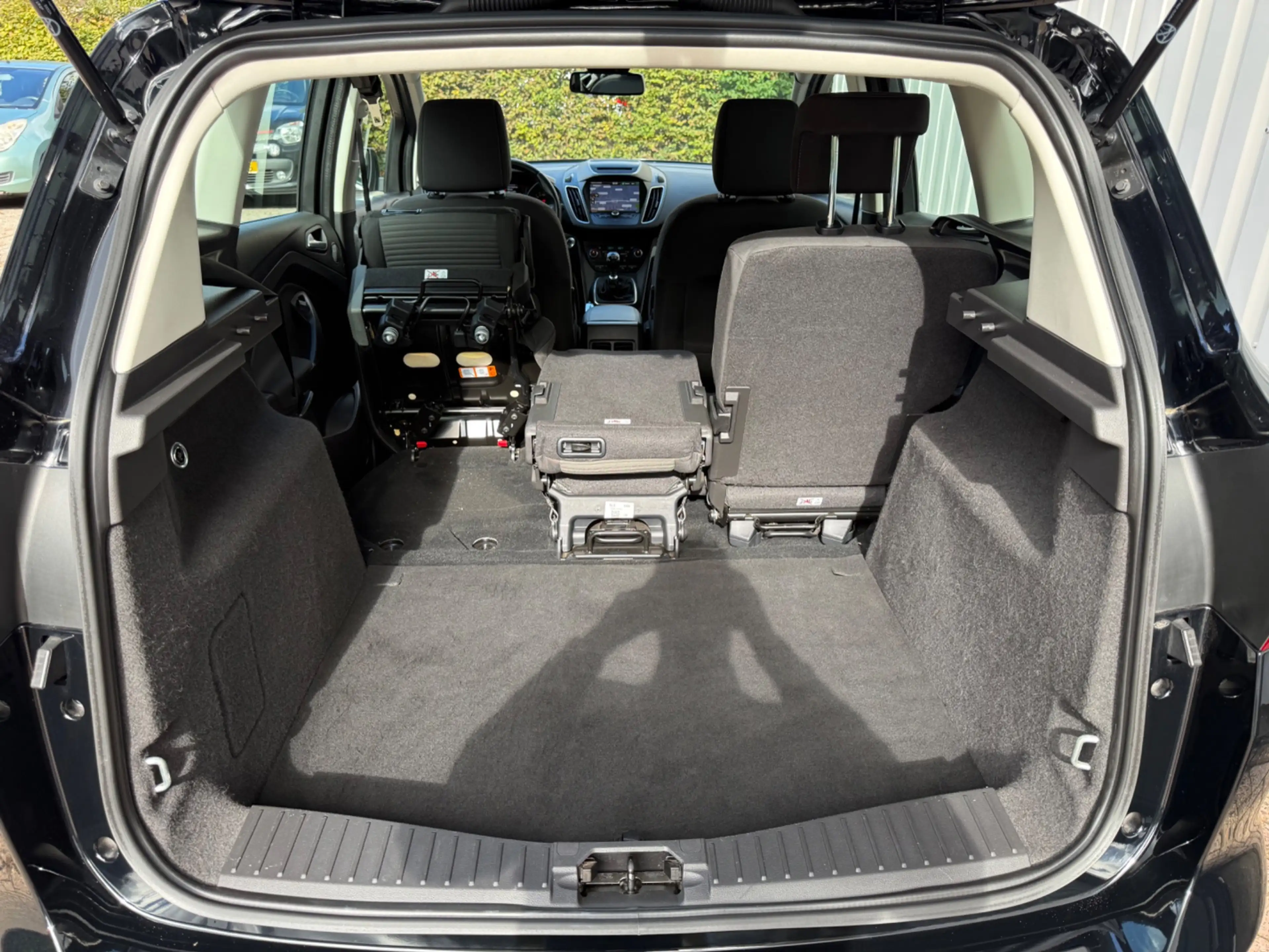 Ford C-Max 1.5 Titanium, Navi, PDC, Trekhaak 1500kg, 4-seizoe — photo 38