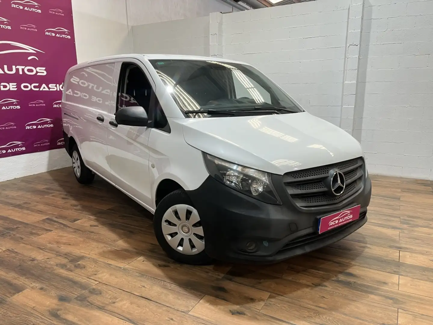 Mercedes-Benz Vito Furgón 111CDI Larga Wit - 1