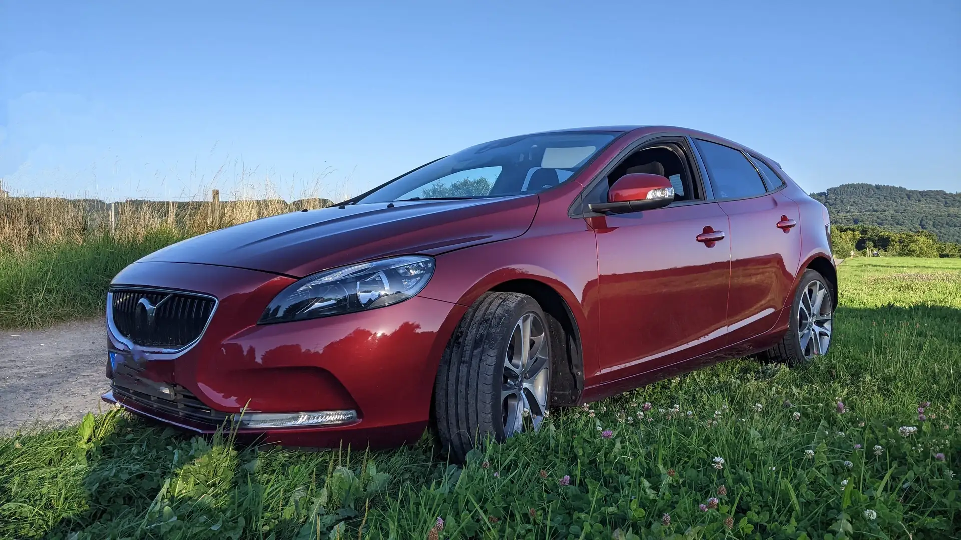 Volvo V40 V40 D2 Momentum Rot - 1