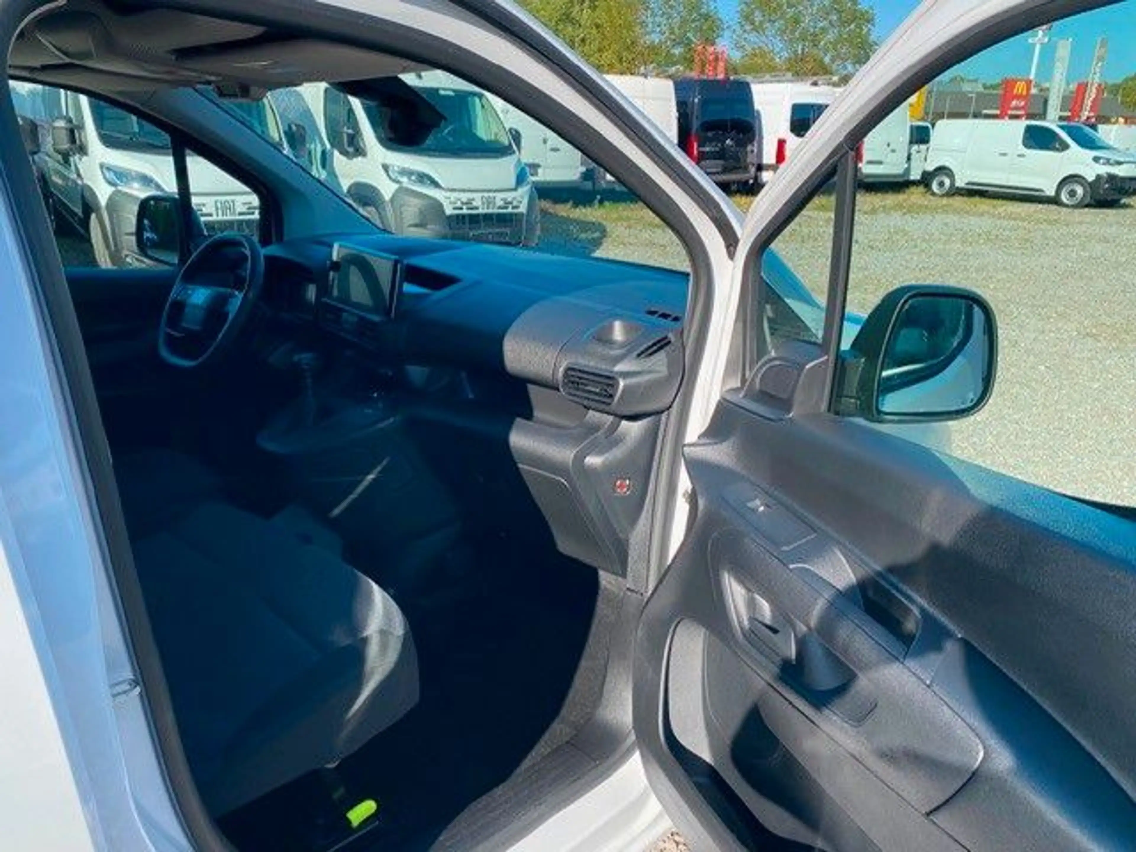Fiat Doblo Kastenwagen XL 1.5 Klima Kamera — photo 6