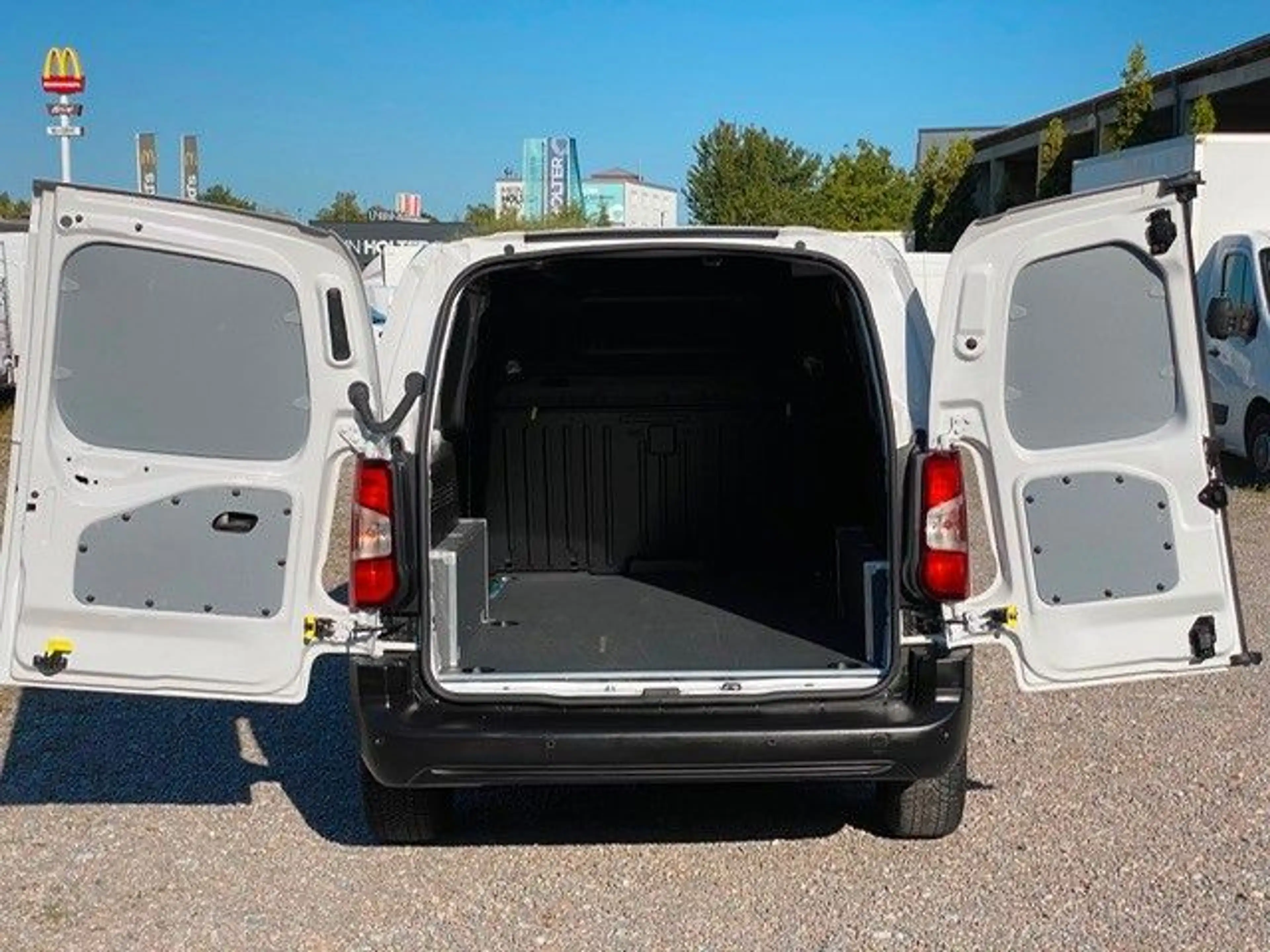 Fiat Doblo Kastenwagen XL 1.5 Klima Kamera — photo 7